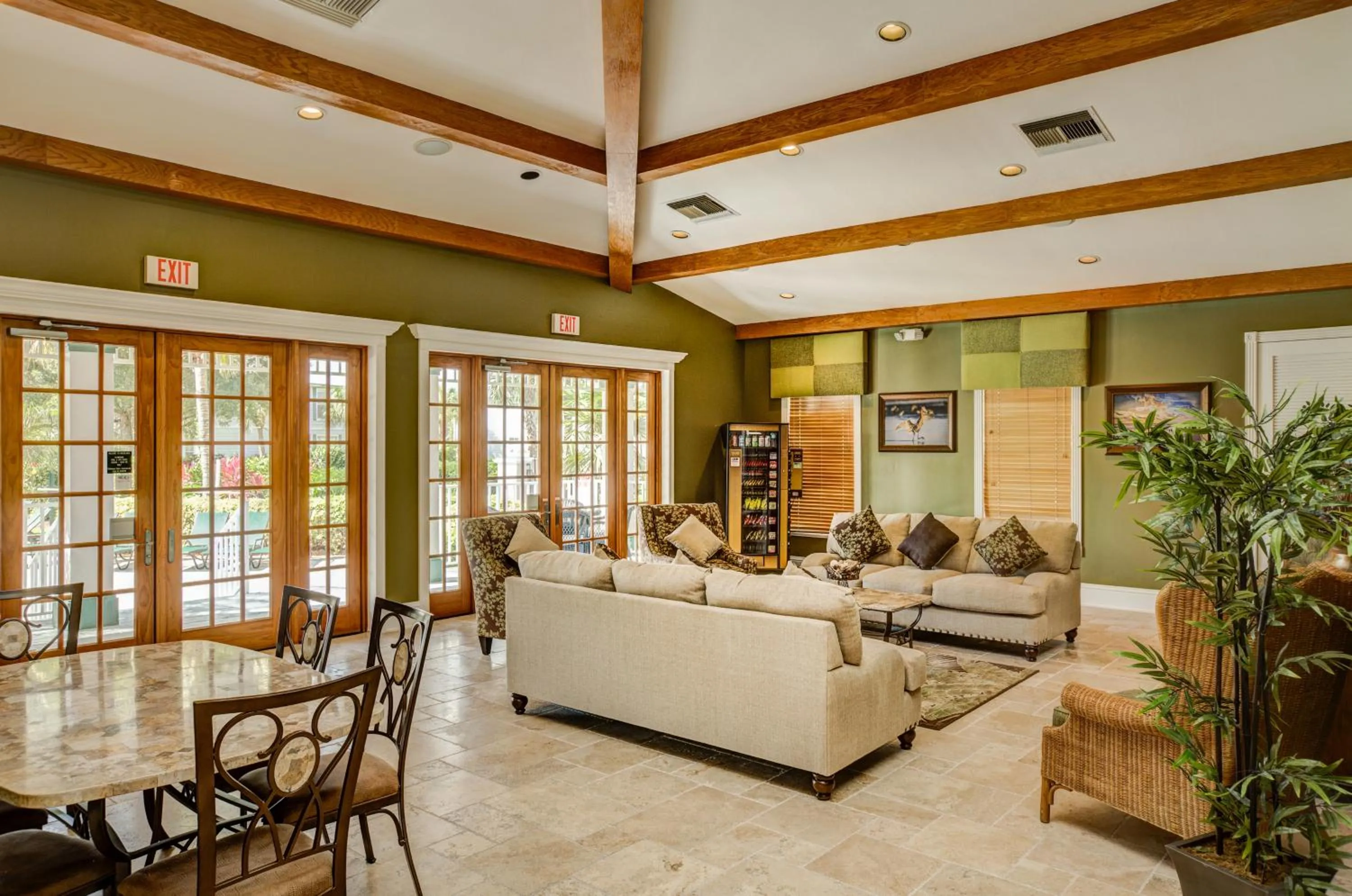 Property building in GreenLinks Golf Villas at Lely Resort