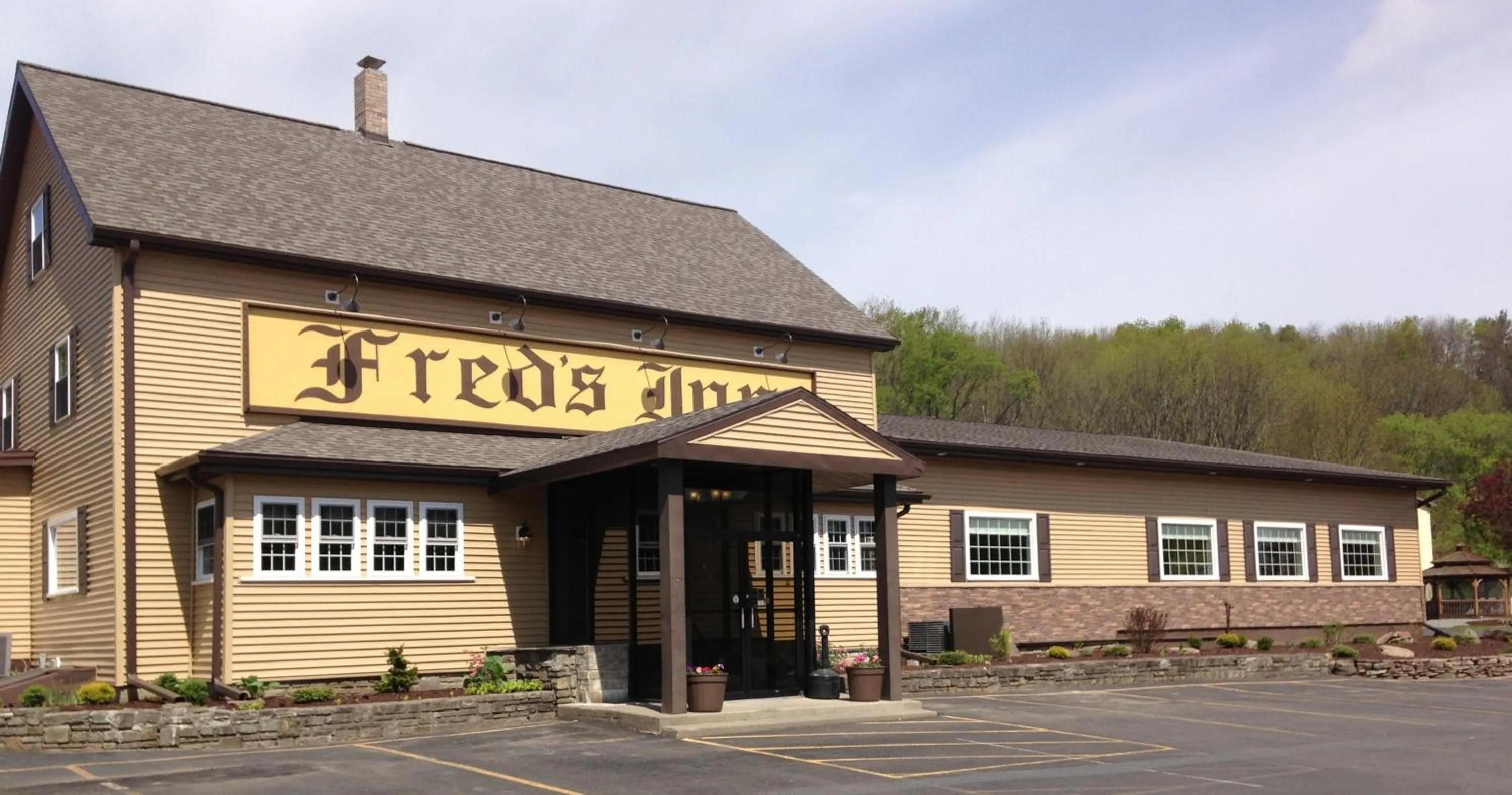 Property building in Fred's Inn Restaurant & Lodging