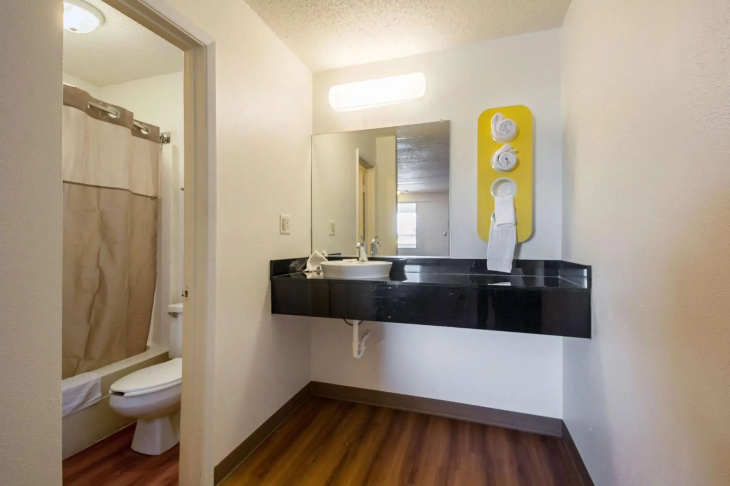 Toilet, Bathroom in Motel 6-Indianapolis, IN - South