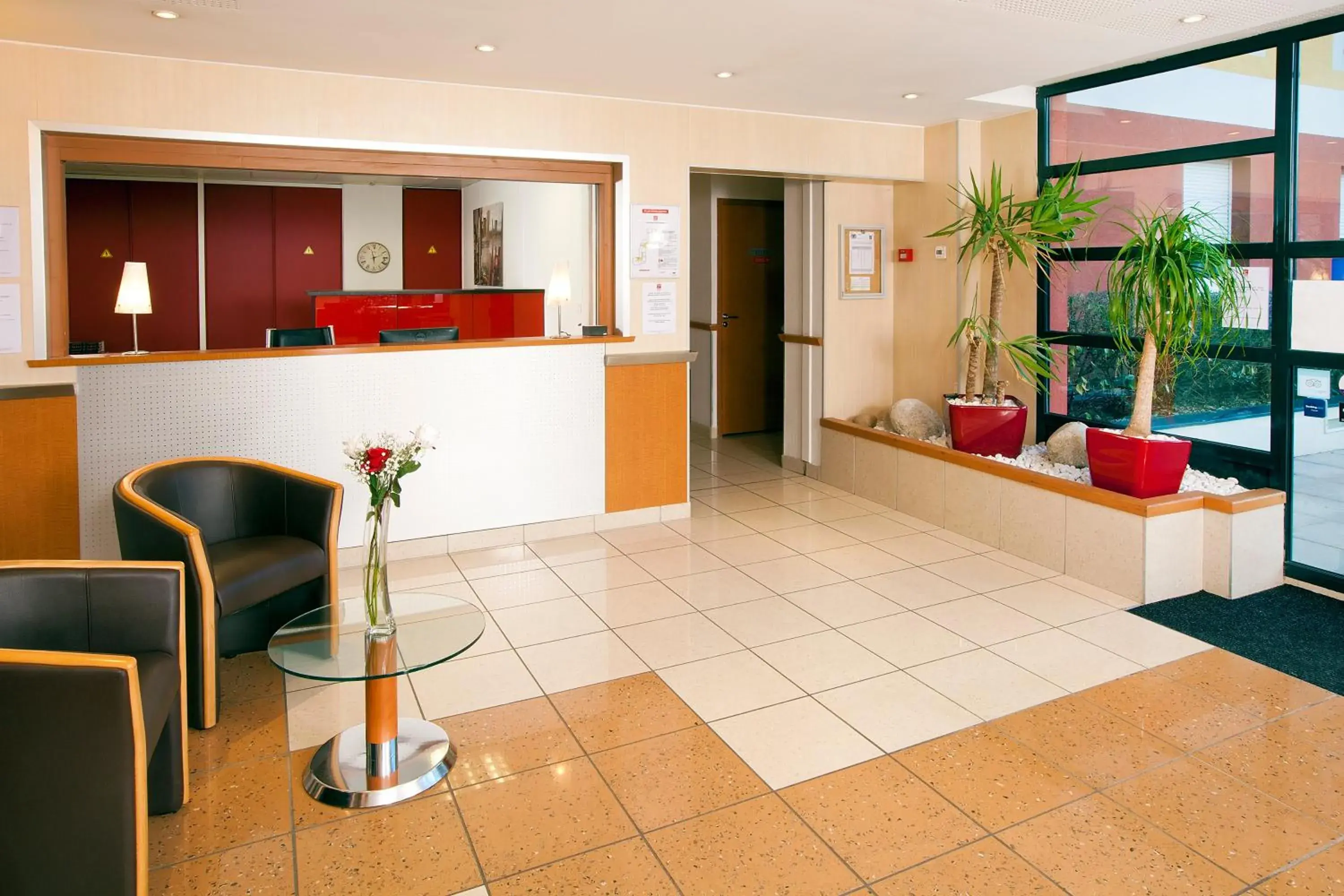 Lobby or reception in Séjours & Affaires Genève Saint Genis Lobby or reception in Séjours & Affaires Genève Saint Genis