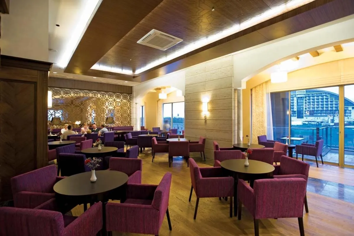 Restaurant/places to eat in Melas Lara Hotel