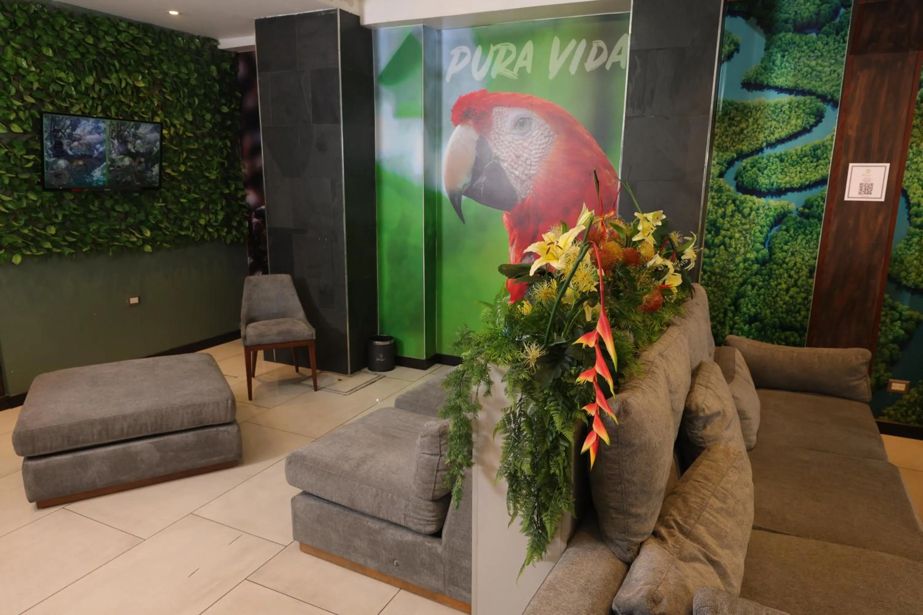 Seating area in Hotel Cultura Plaza