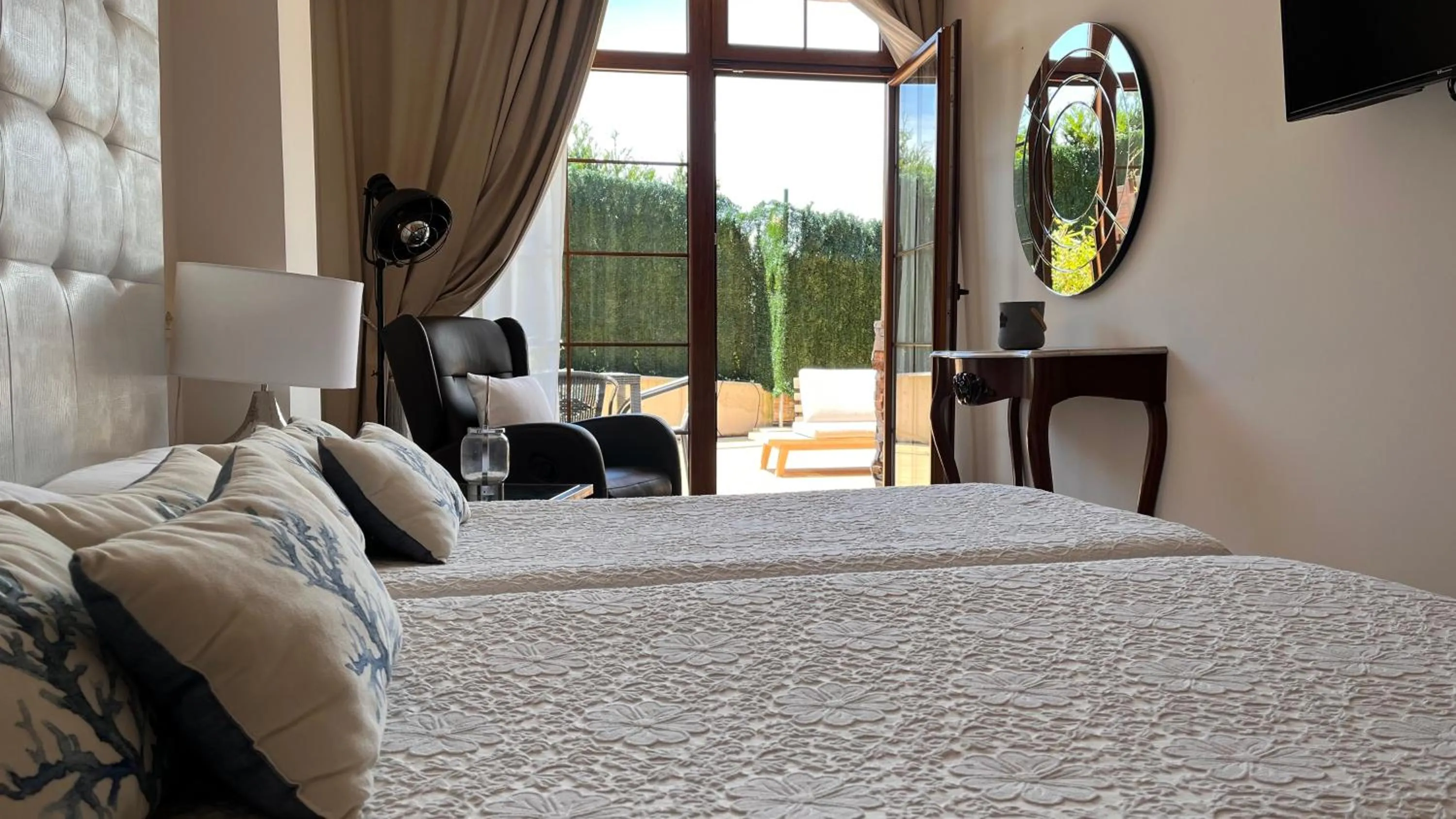 Bed in Hotel Rural Playa de Aguilar