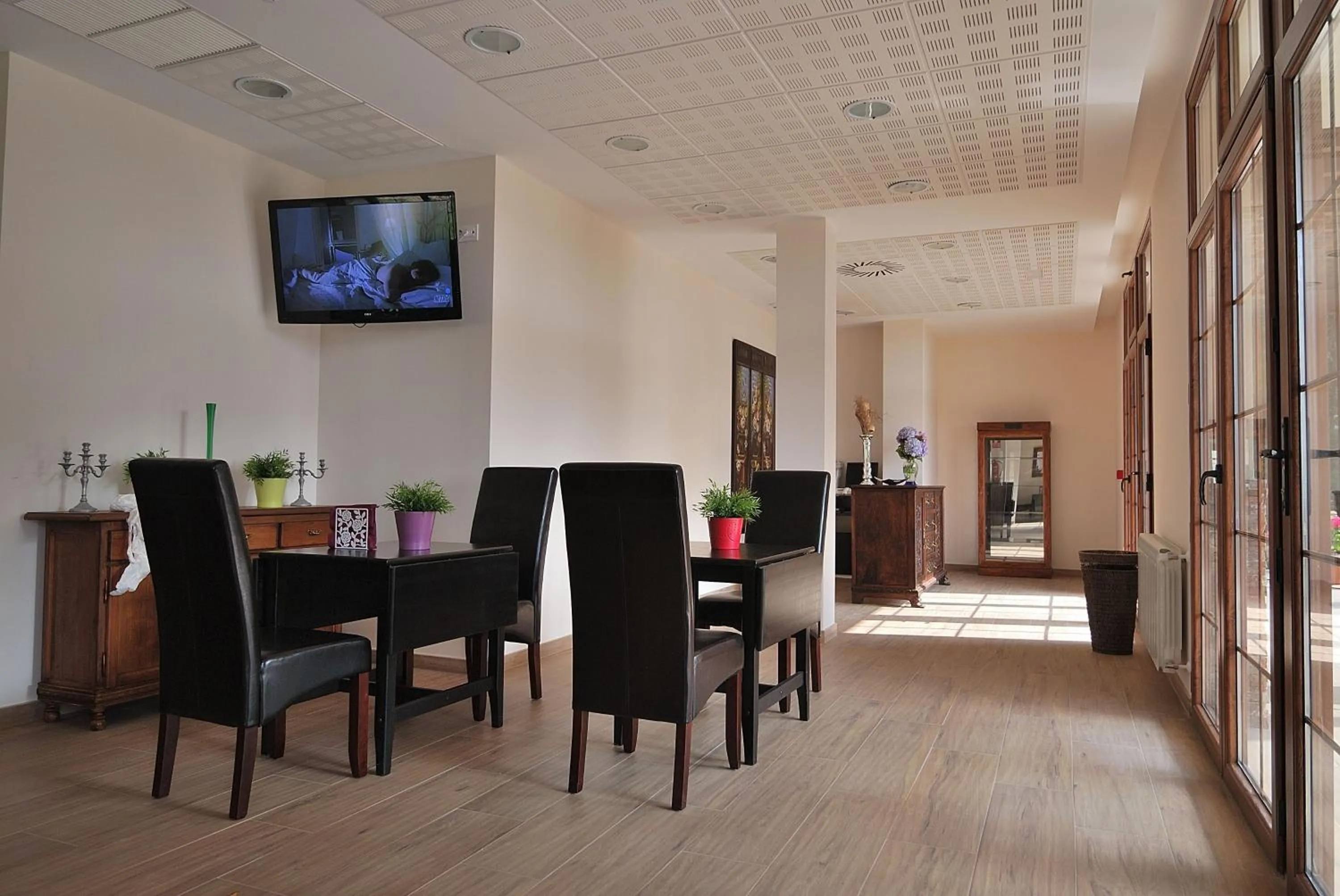 Restaurant/places to eat in Hotel Rural Playa de Aguilar