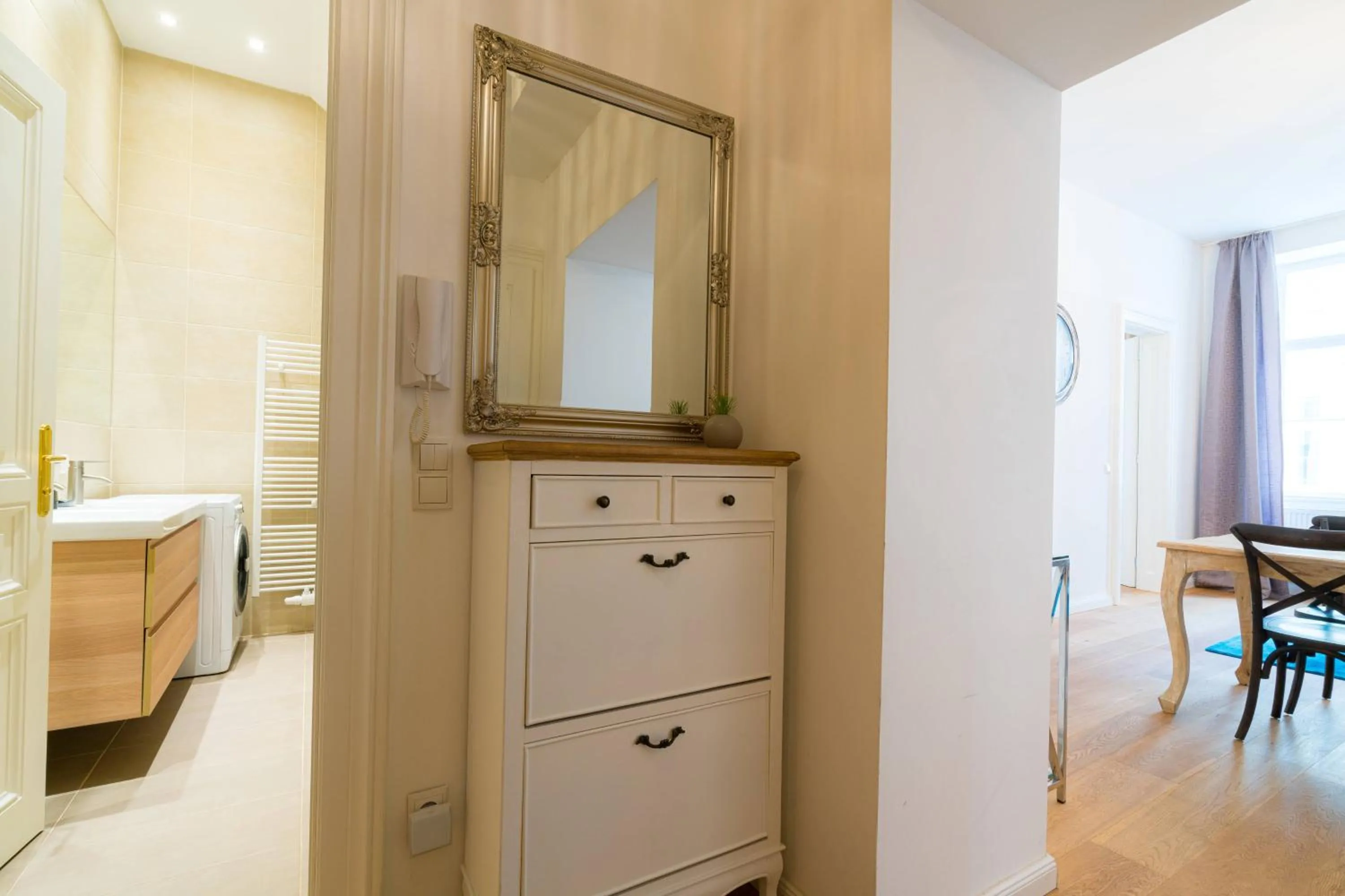 Bed in Vienna Residence, Naschmarkt - Museumsquartier