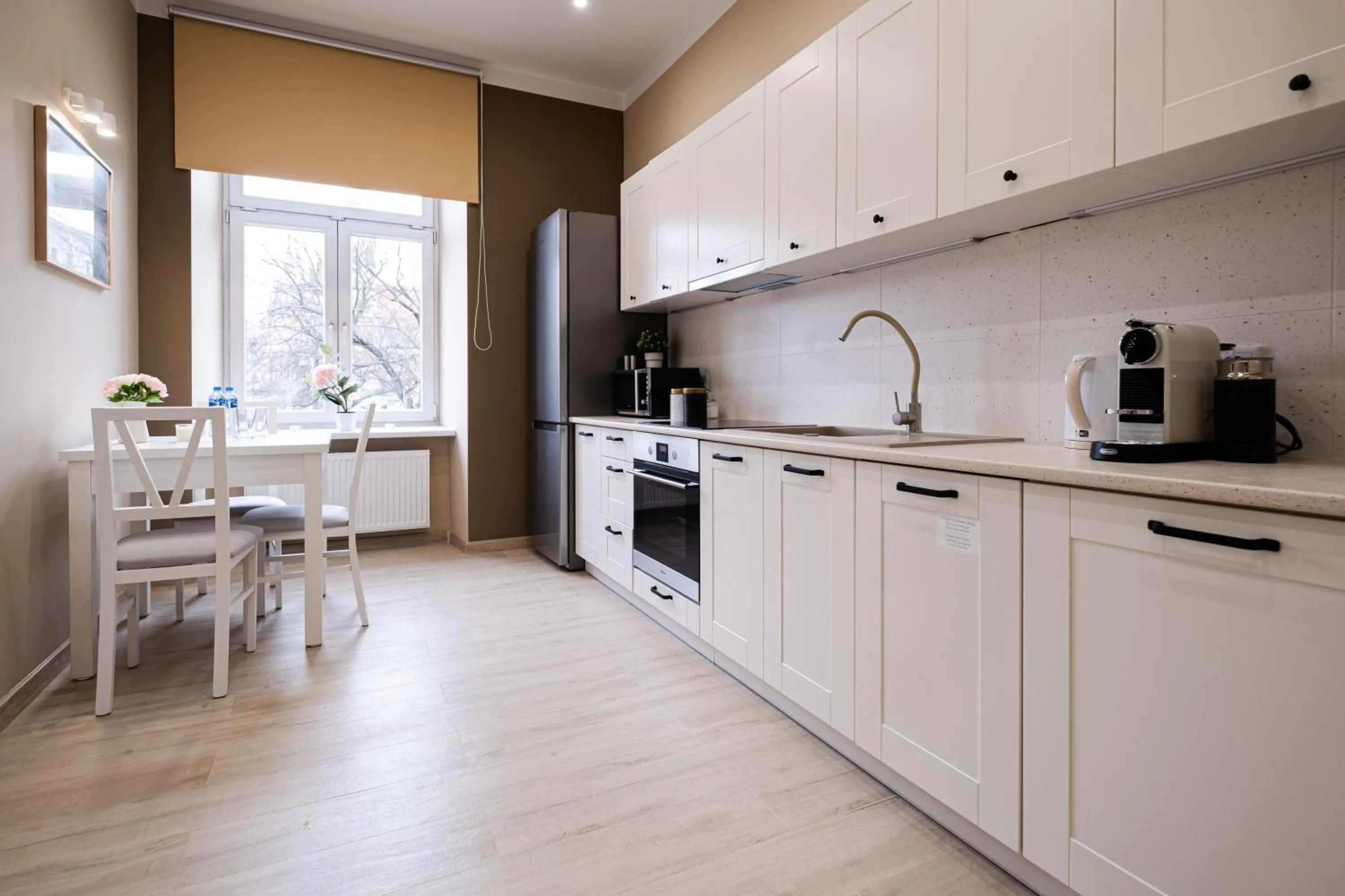 Kitchen or kitchenette in Old Town Vistula Premium Apartments