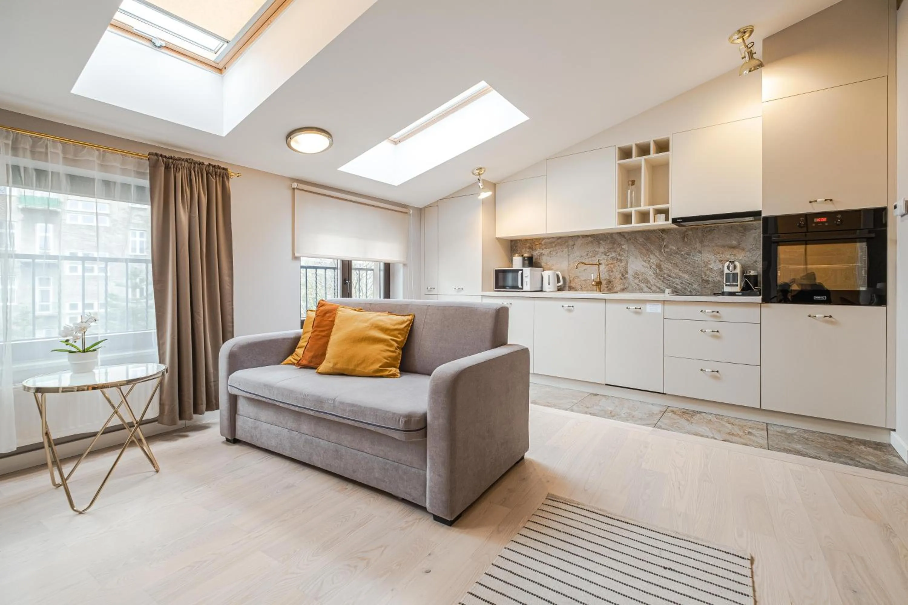 Kitchen or kitchenette in Old Town Vistula Premium Apartments