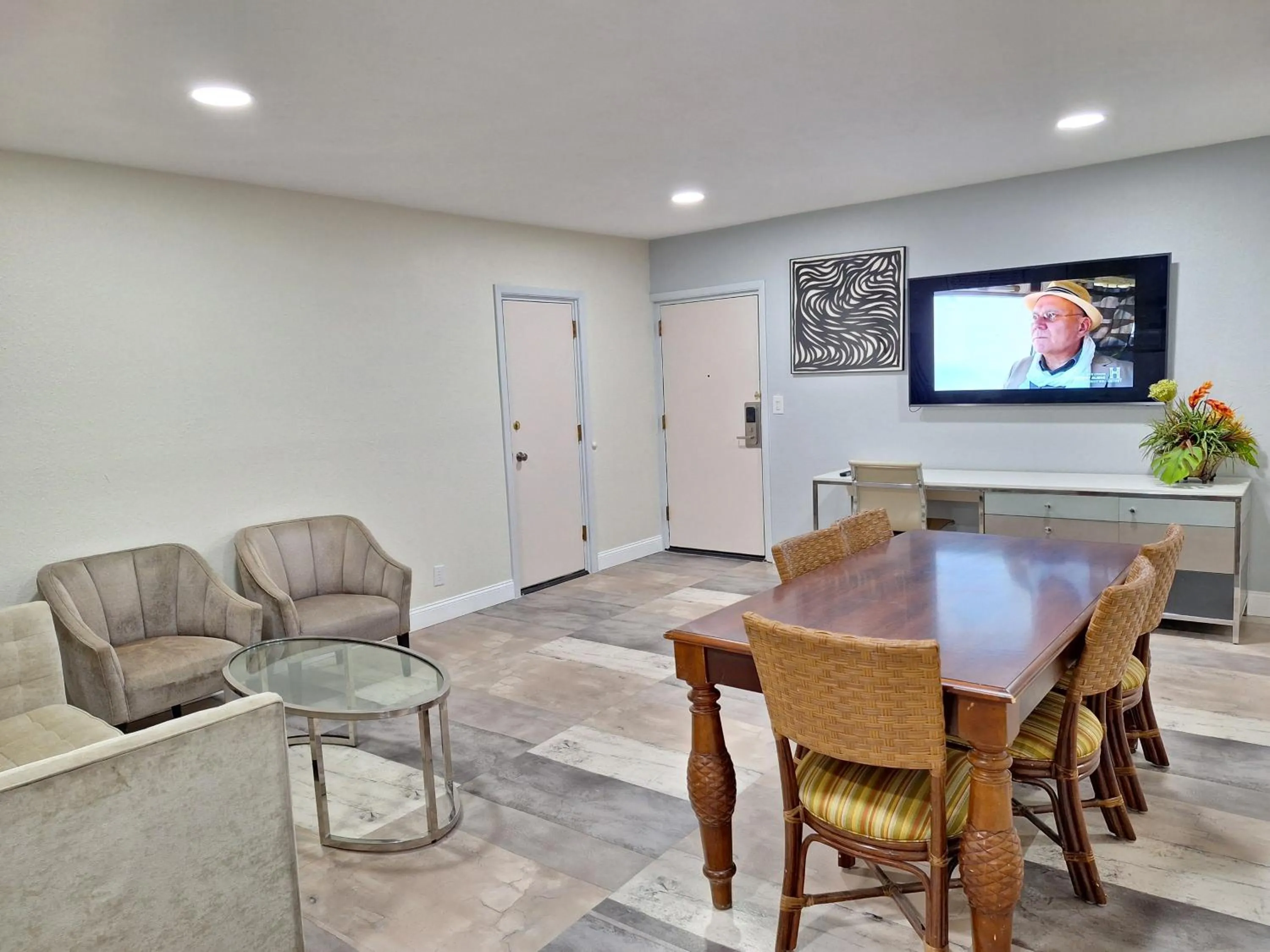Seating area in Travelodge by Wyndham Indianapolis Speedway