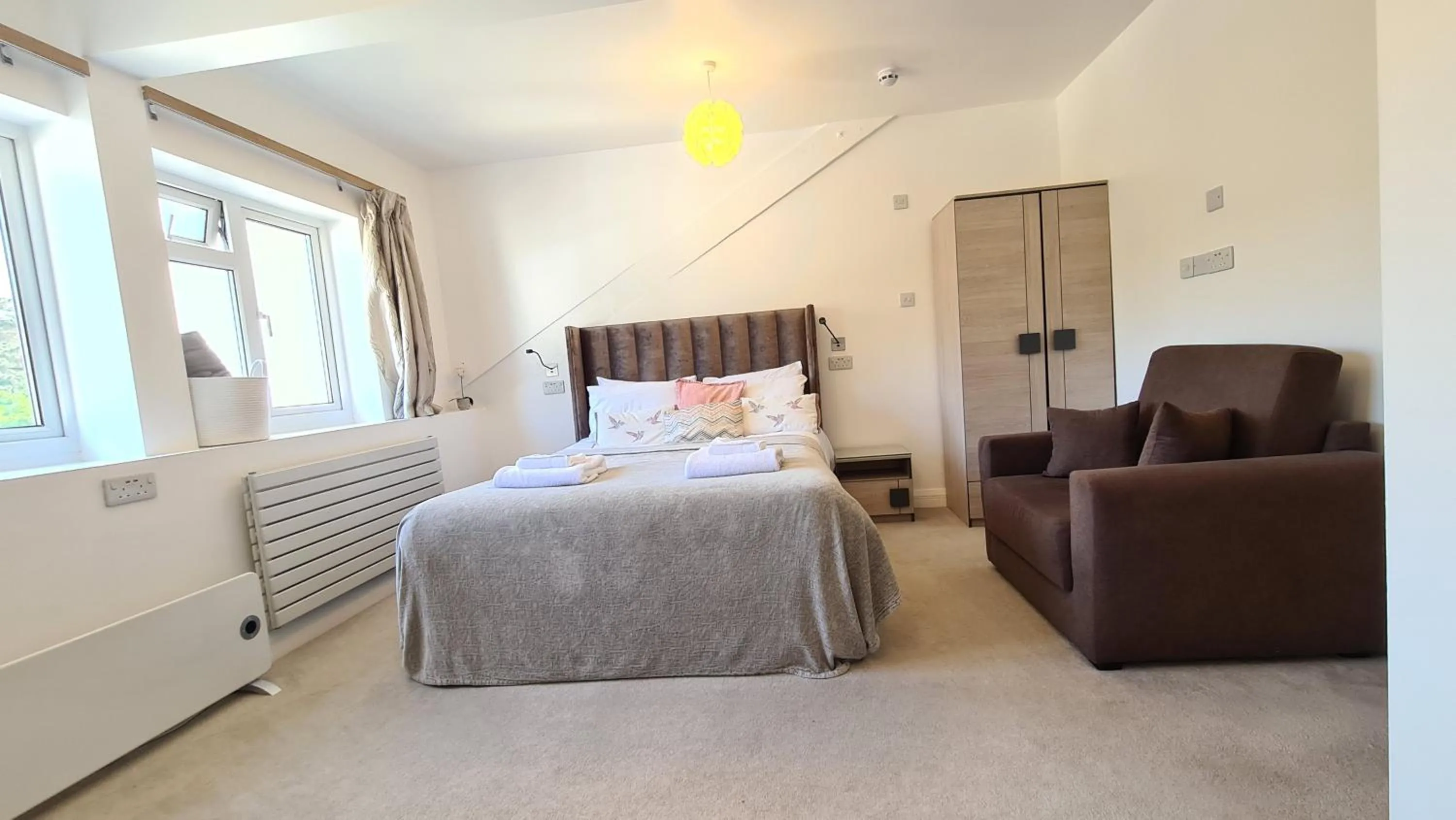 Bedroom, Bed in The Torland - Paignton Seafront - free parking, all rooms en-suite