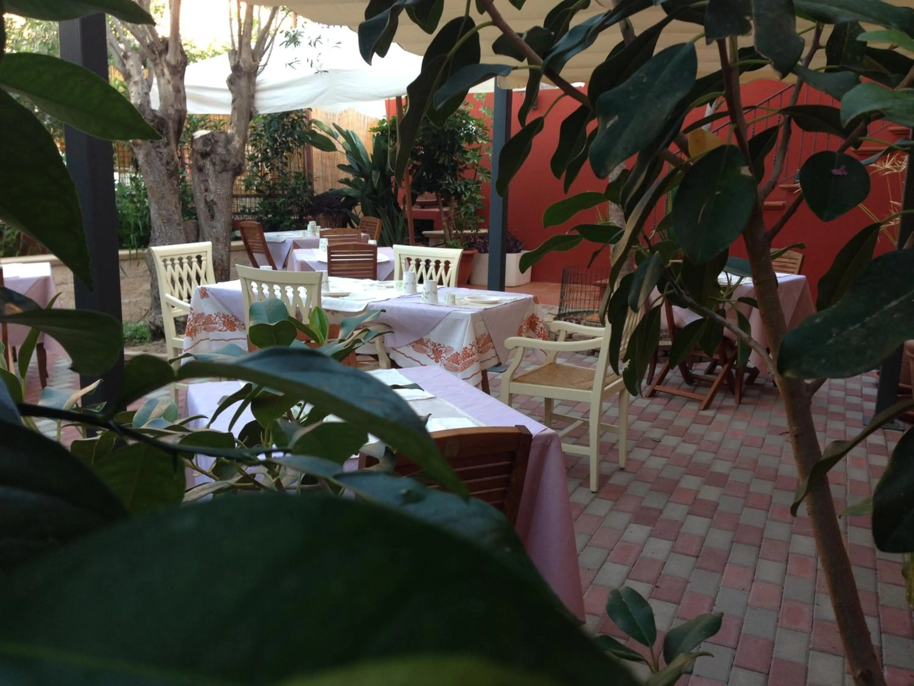 Restaurant/places to eat in Locanda degli Artisti