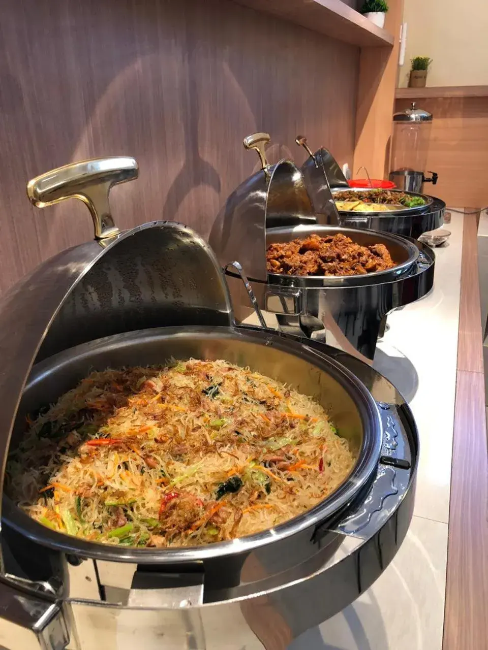 Buffet breakfast in LCR HOTEL Buffet breakfast in LCR HOTEL