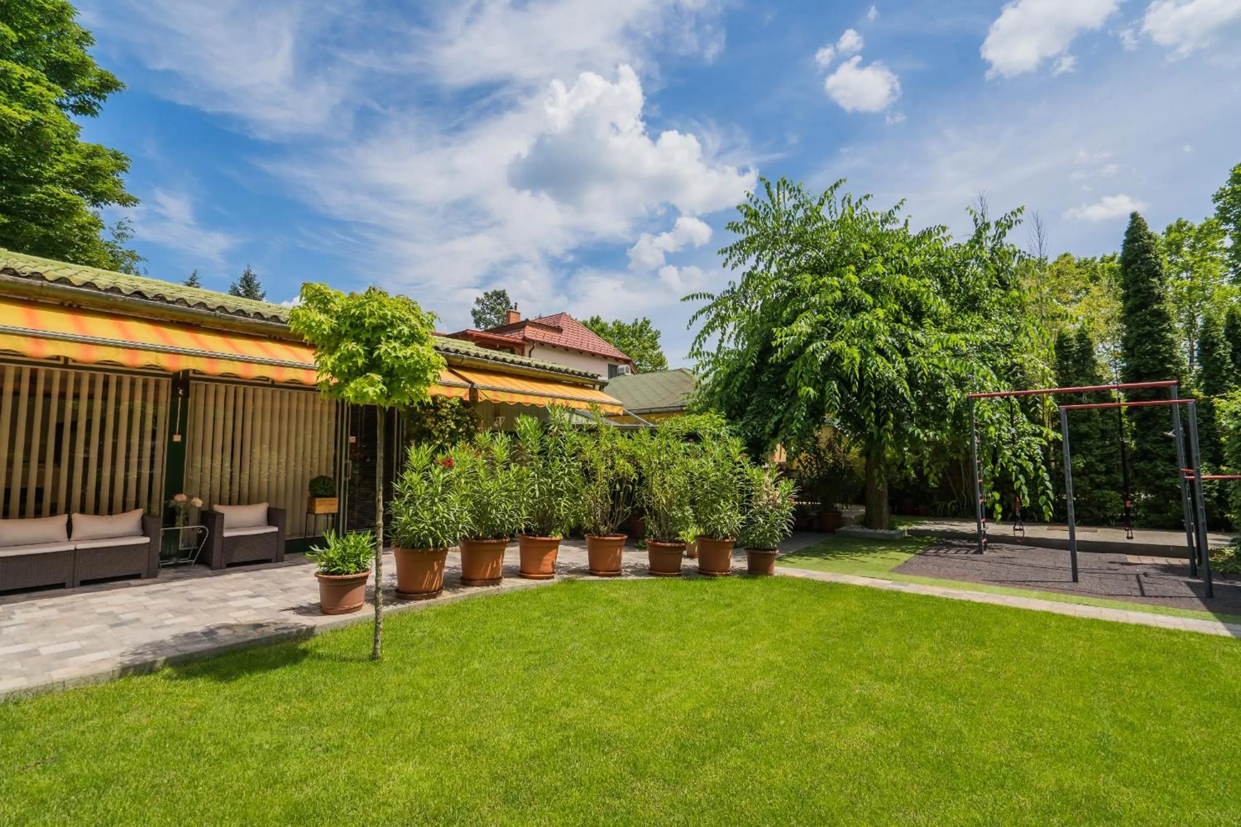 Property building in Villa Mária Vendégház