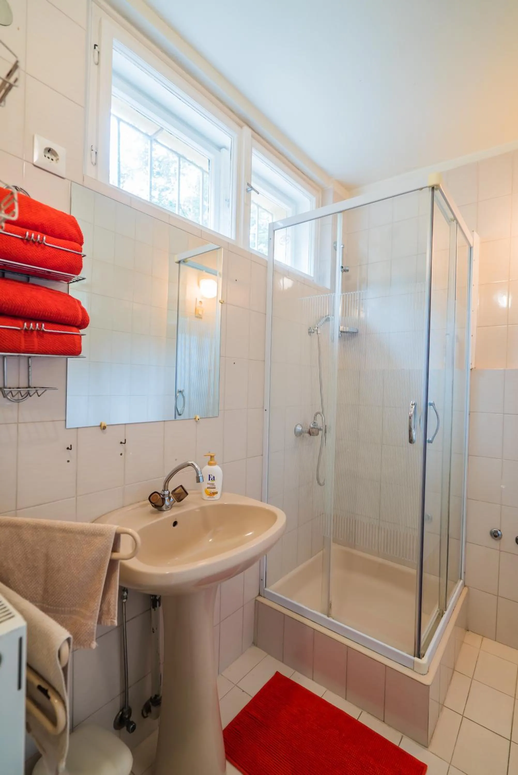 Shower in Villa Mária Vendégház
