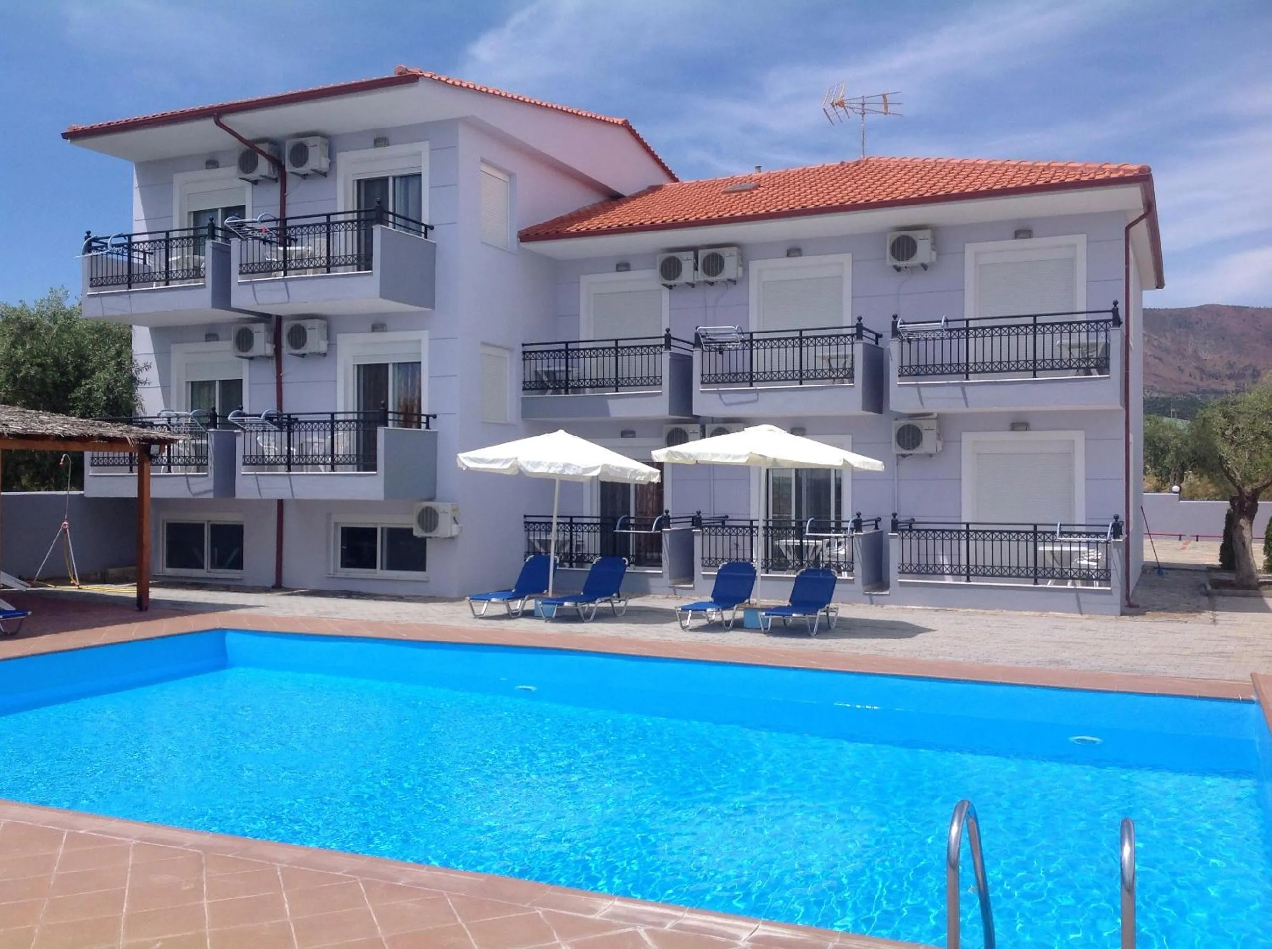 Property building in Villa Platanos