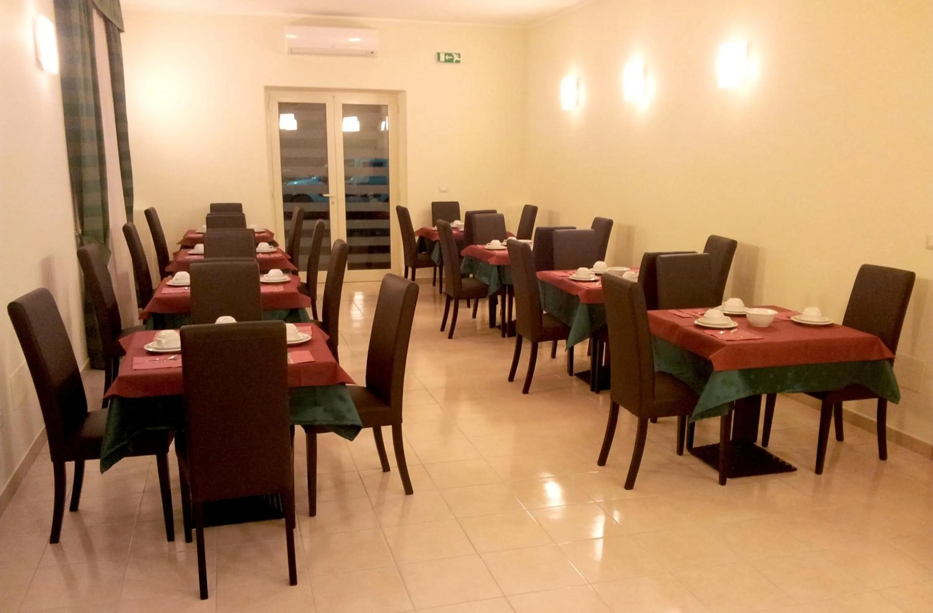 Restaurant/places to eat in Hotel Giardino
