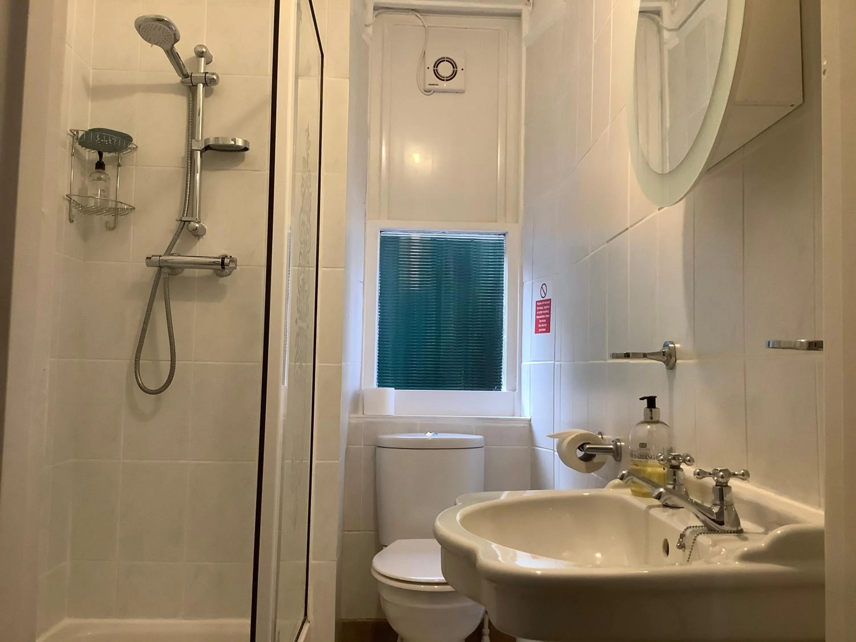 Bathroom in Struan House B&B
