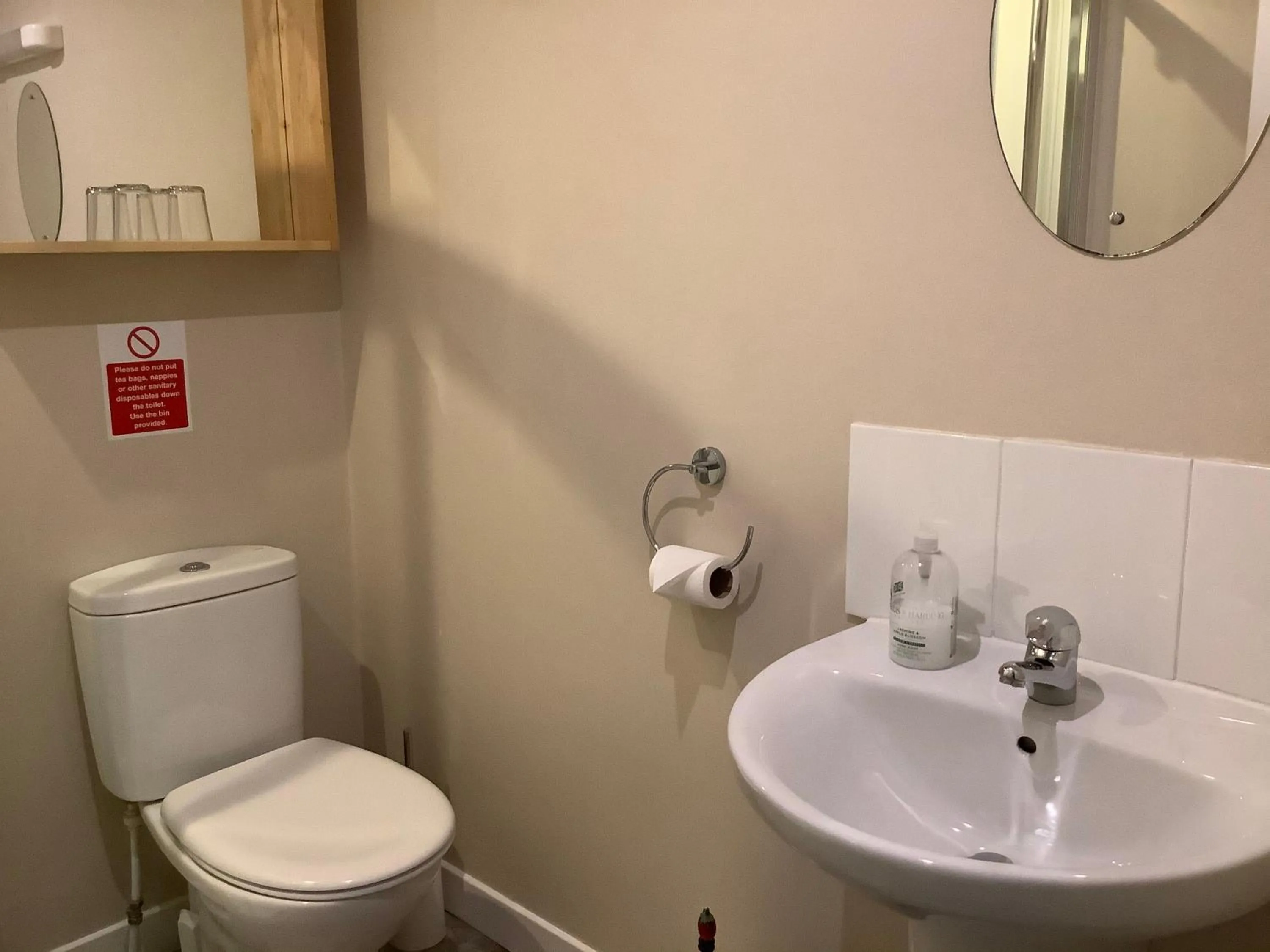 Bathroom in Struan House B&B