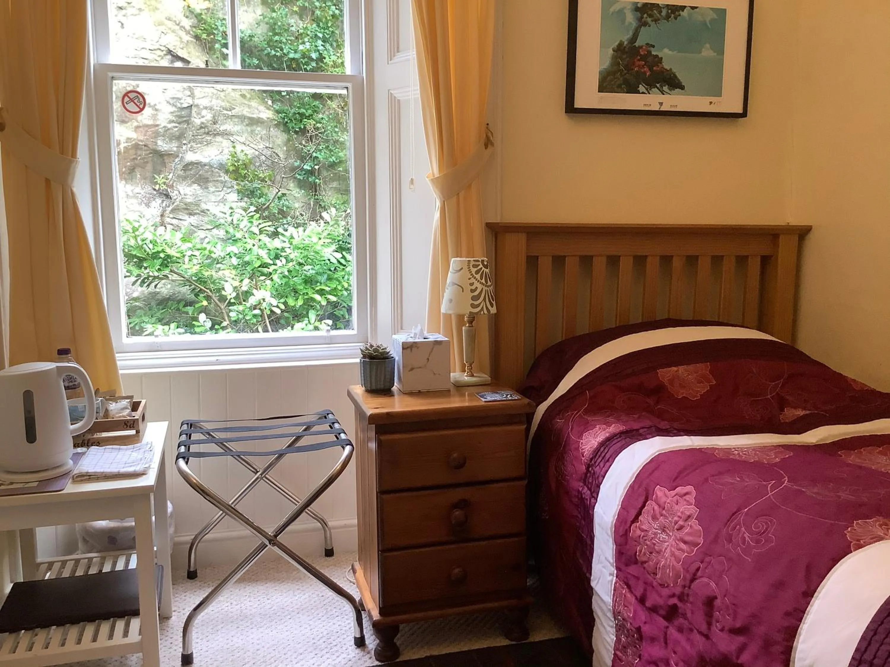 Bedroom, Bed in Struan House B&B