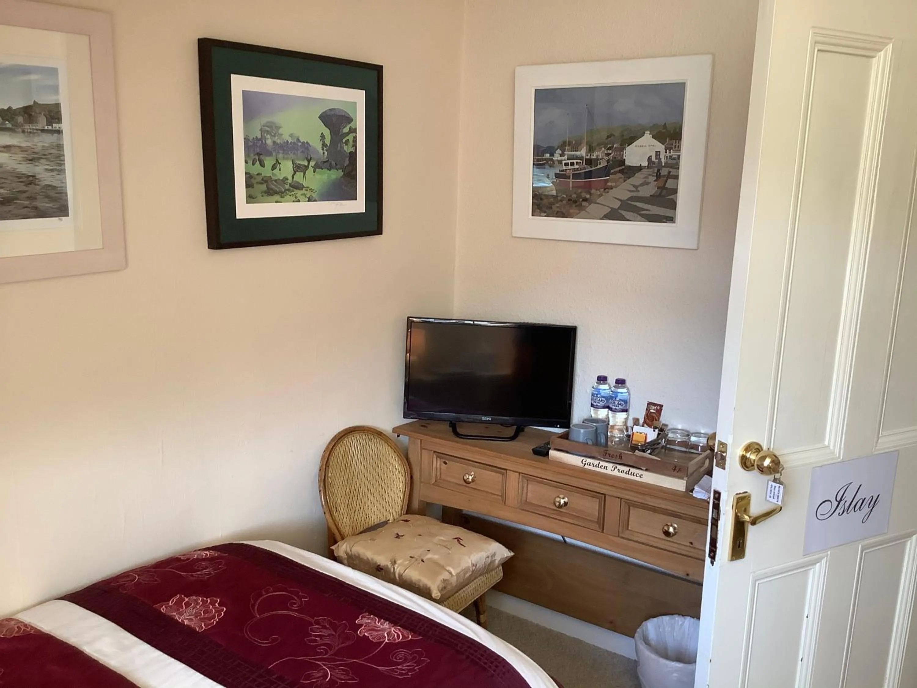 Bedroom, Bed in Struan House B&B