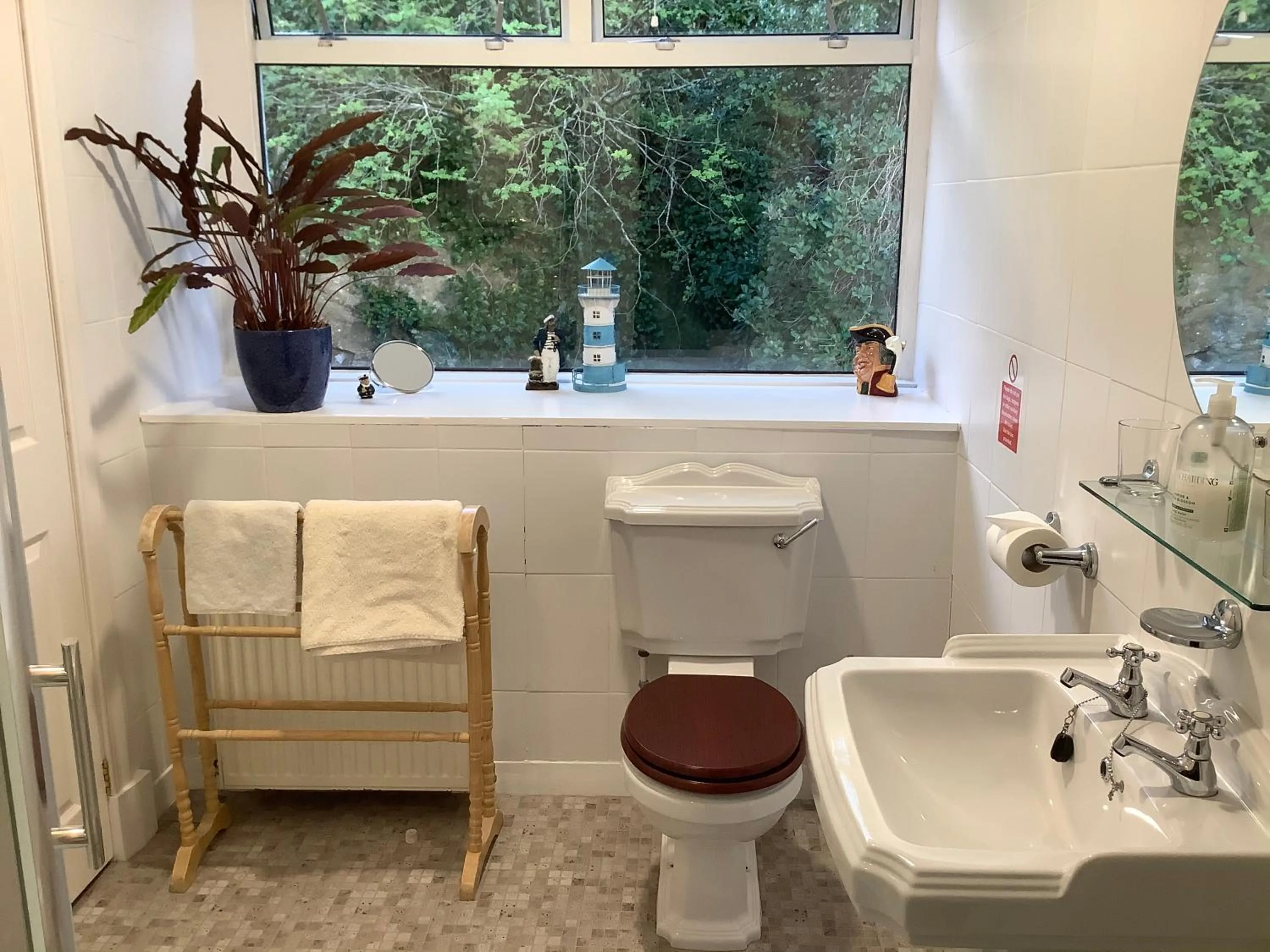 Bathroom in Struan House B&B