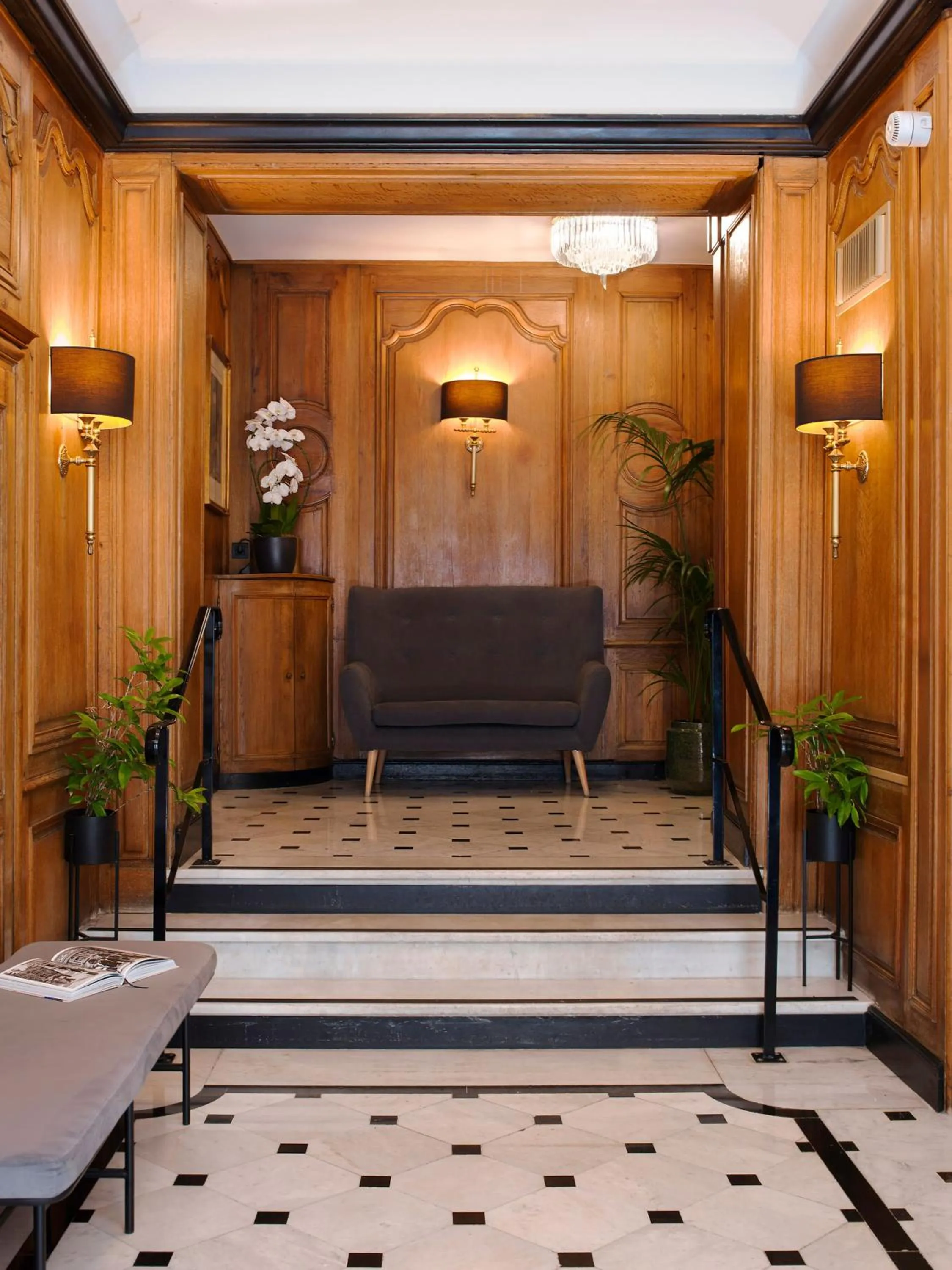 Property building in Meliá Paris Champs Elysées