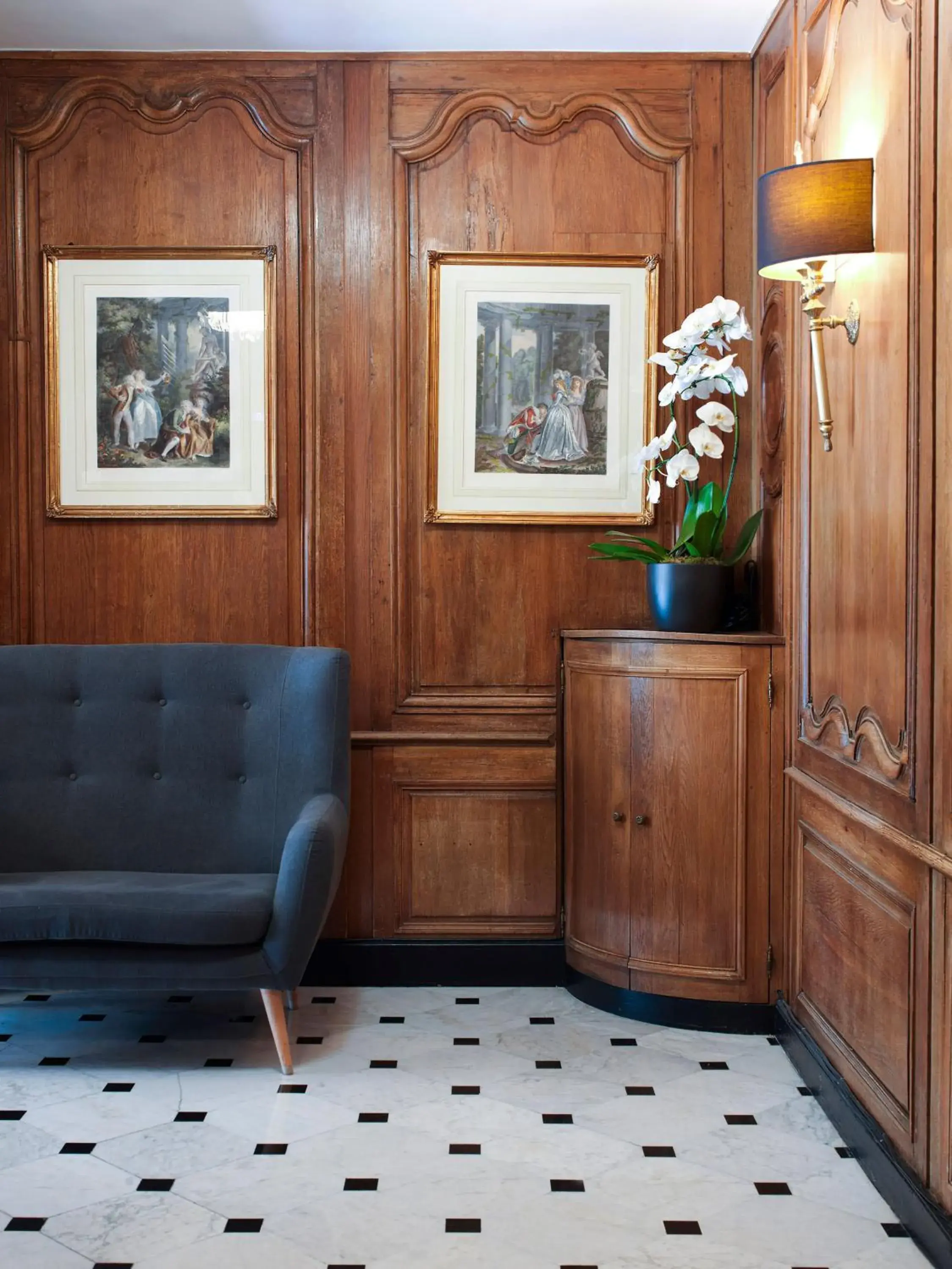 Property building in Meliá Paris Champs Elysées Property building in Meliá Paris Champs Elysées