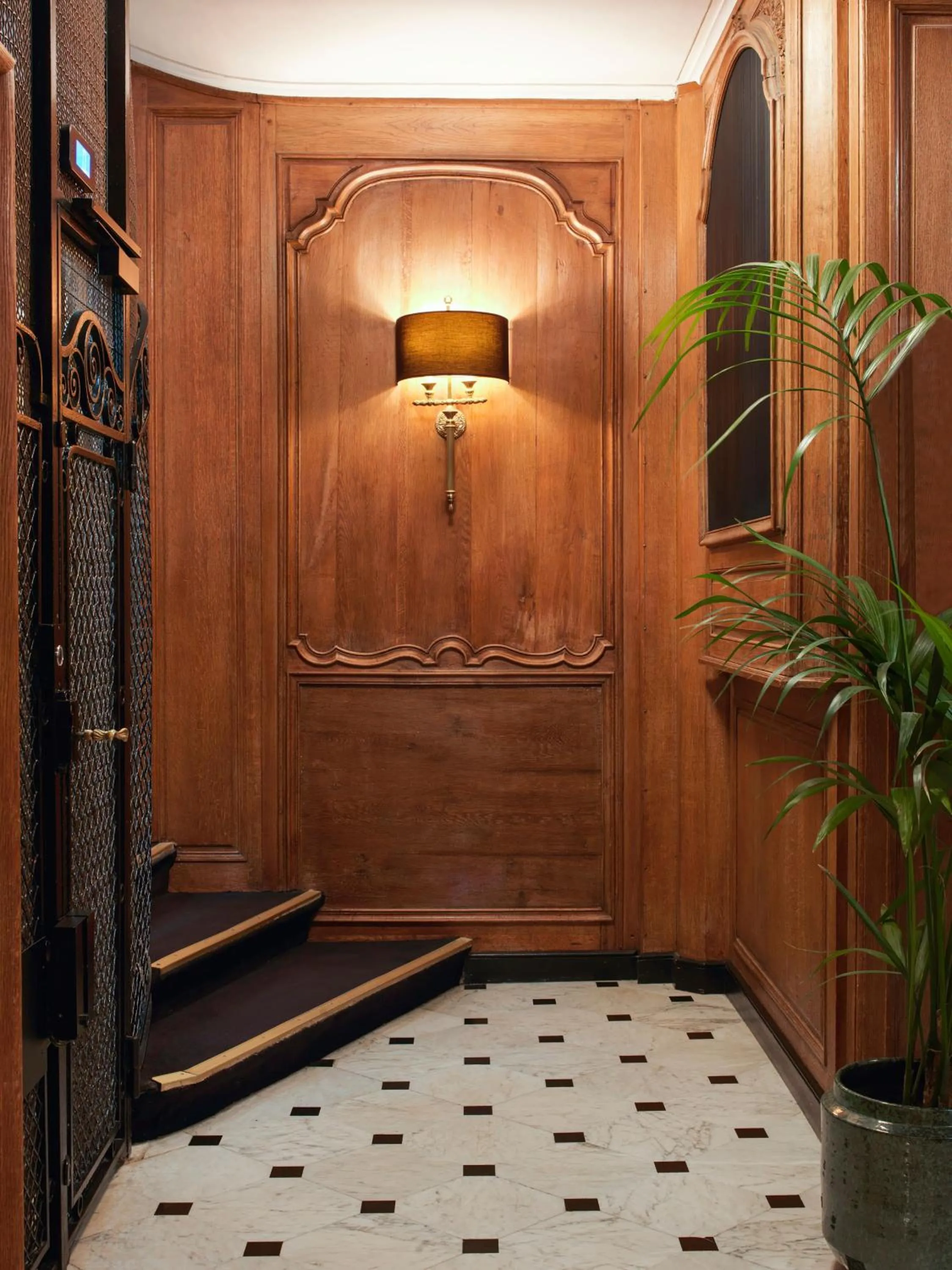 Property building in Meliá Paris Champs Elysées