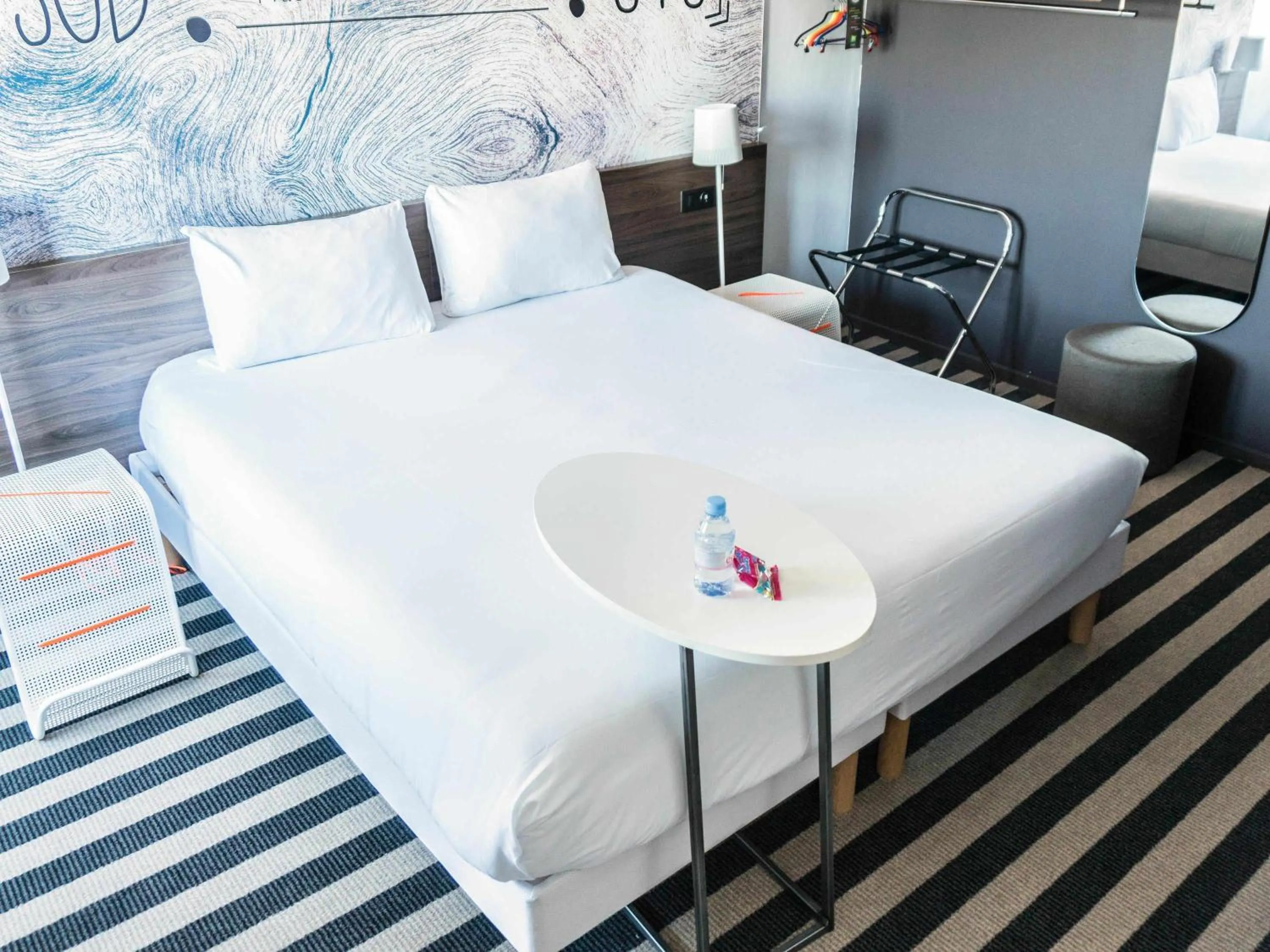 Bedroom, Bed in ibis Styles Perpignan Canet En Roussillon