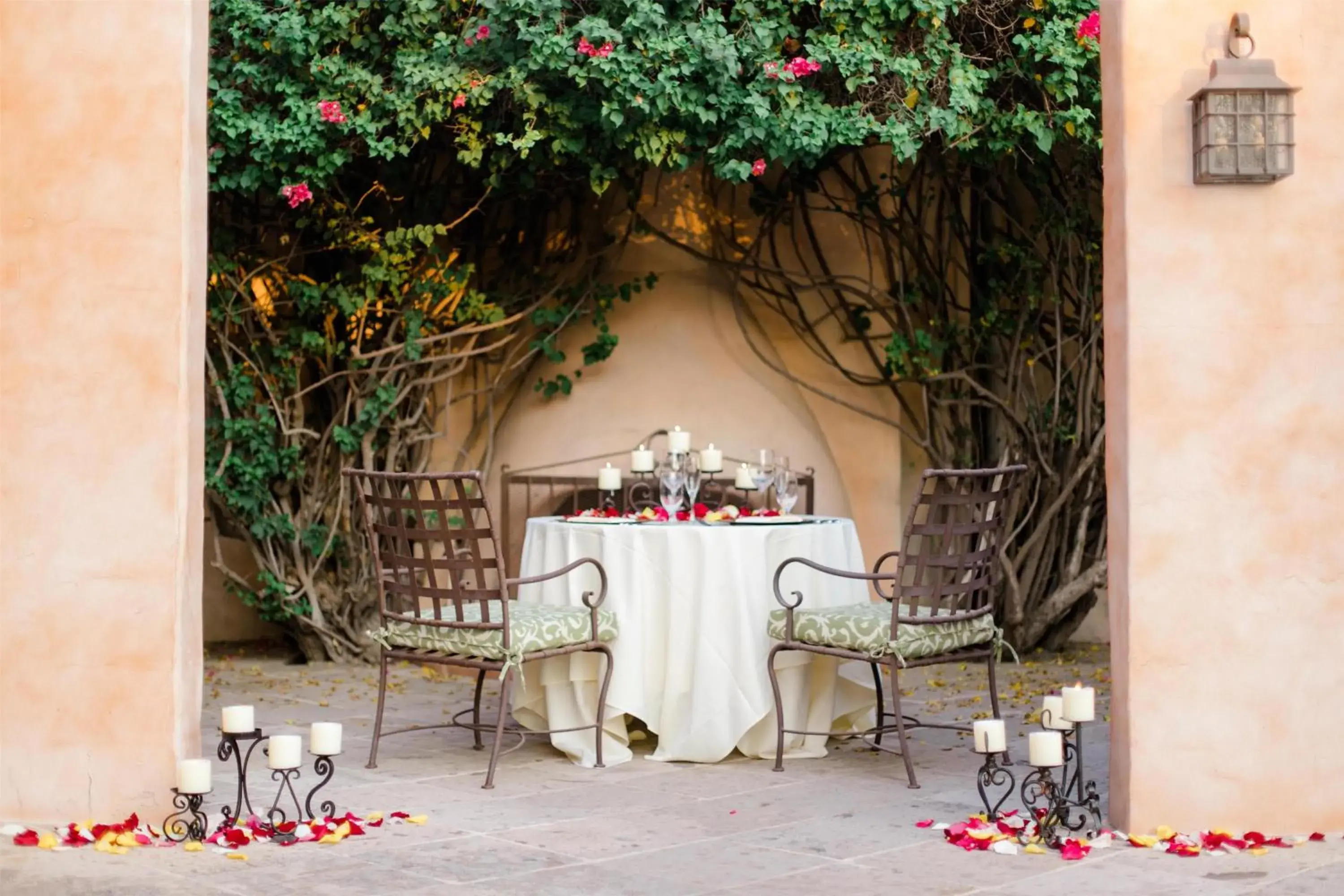 Restaurant/places to eat in Royal Palms Resort and Spa, part of Hyatt Restaurant/places to eat in Royal Palms Resort and Spa, part of Hyatt