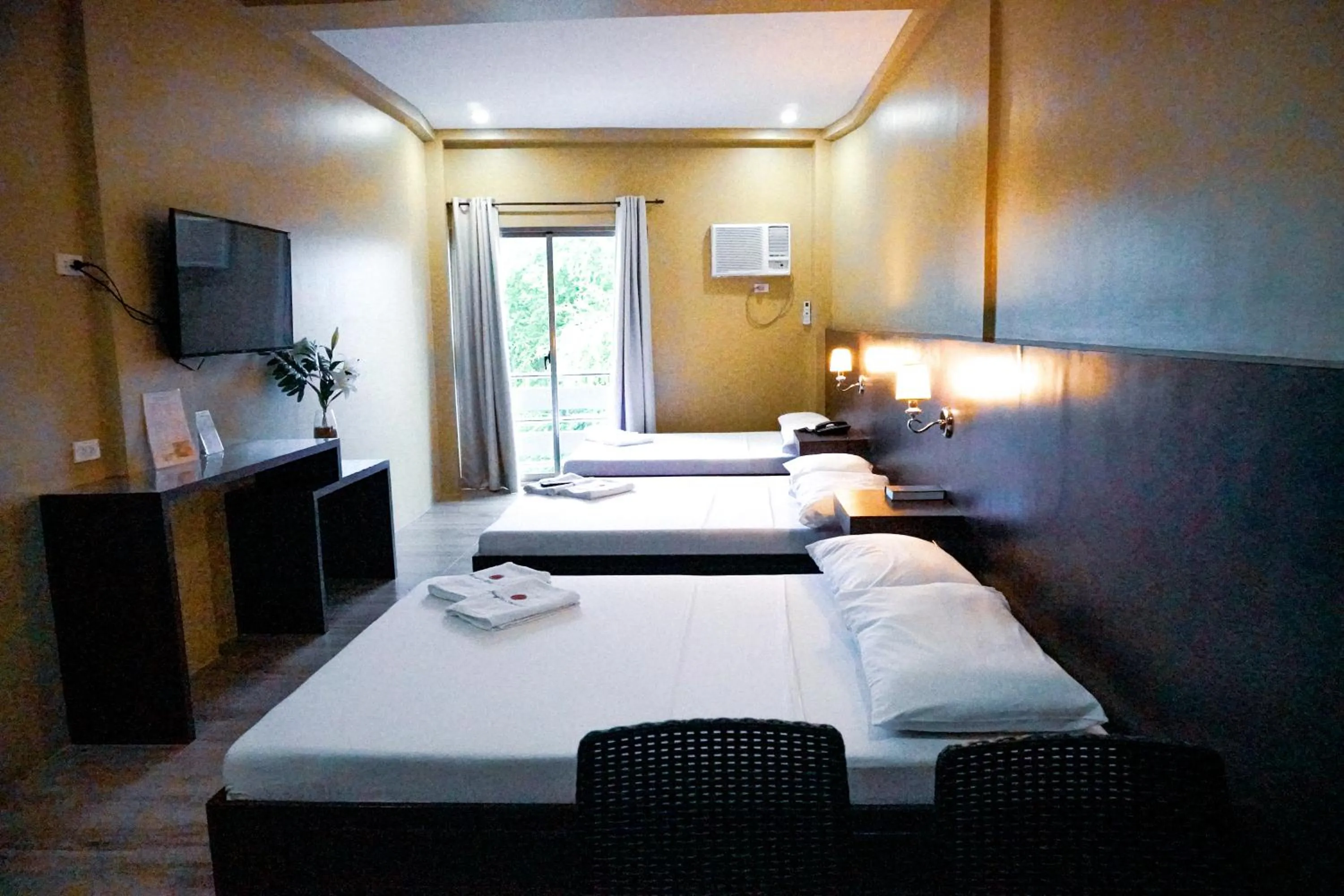 Bedroom, Bed in The Mang-Yan Grand Hotel powered by Cocotel