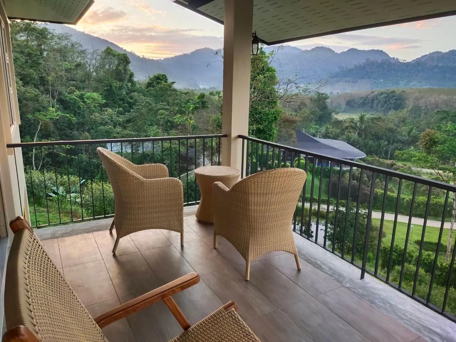 Khaolak Blue Sky Villa