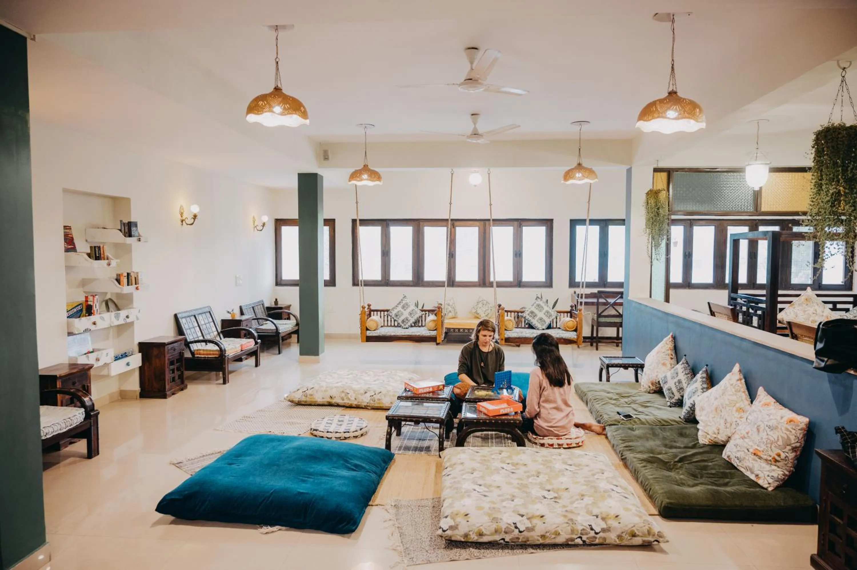 Living room in Horn Ok Please Hostel Jaipur