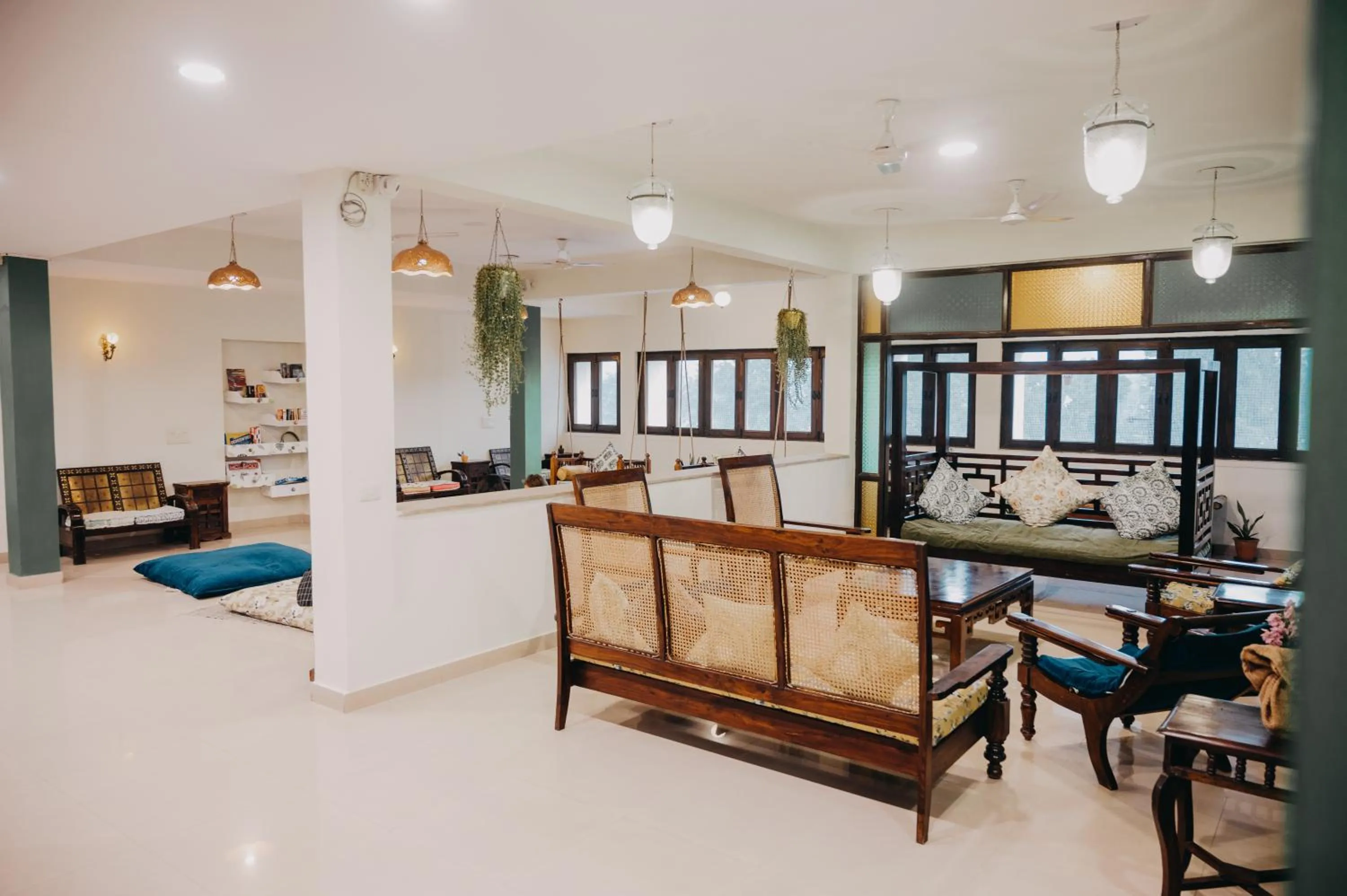 Communal lounge/ TV room in Horn Ok Please Hostel Jaipur