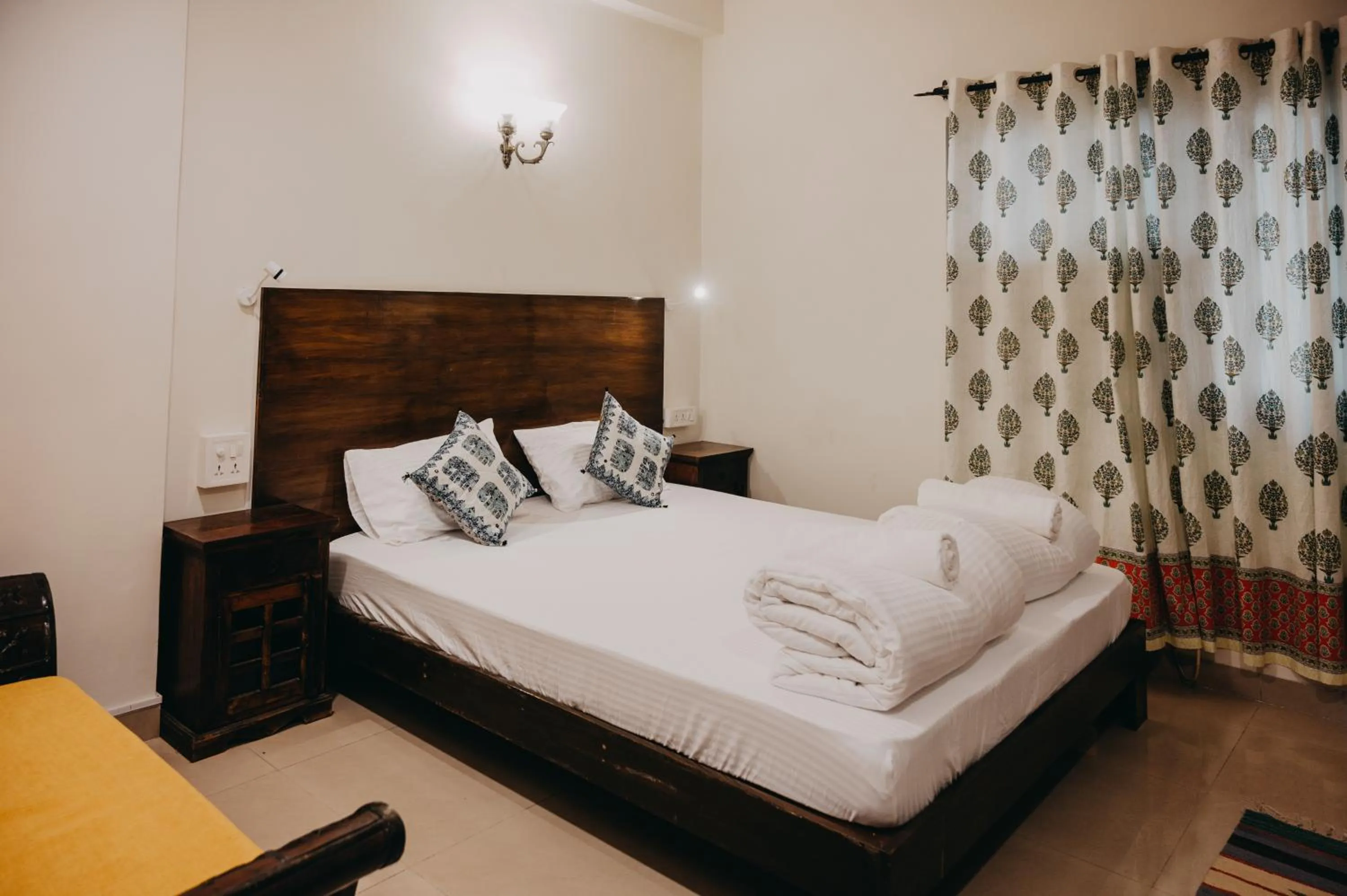 Bed in Horn Ok Please Hostel Jaipur