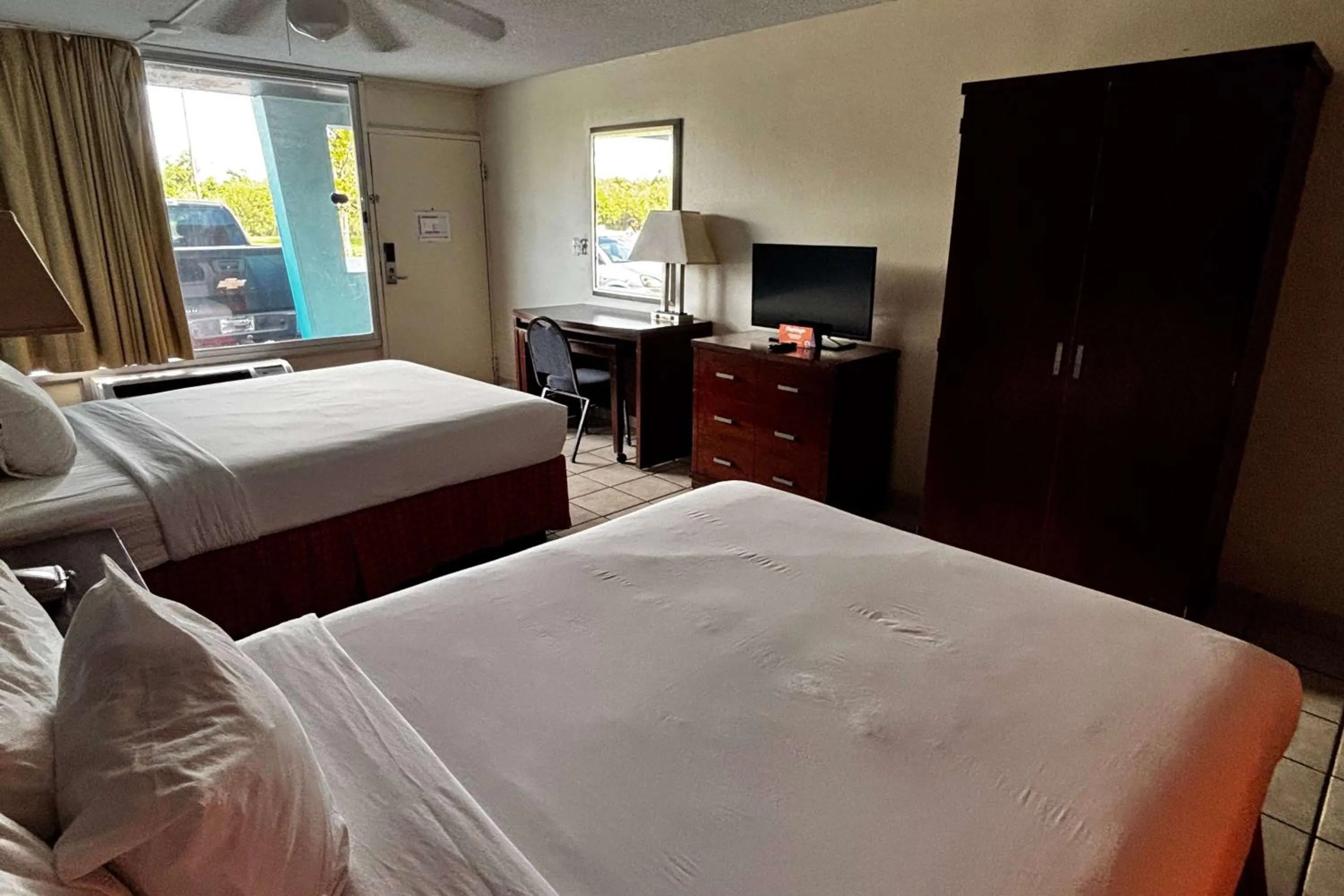 Photo of the whole room, Bed in Ramada by Wyndham Flamingo Water Park