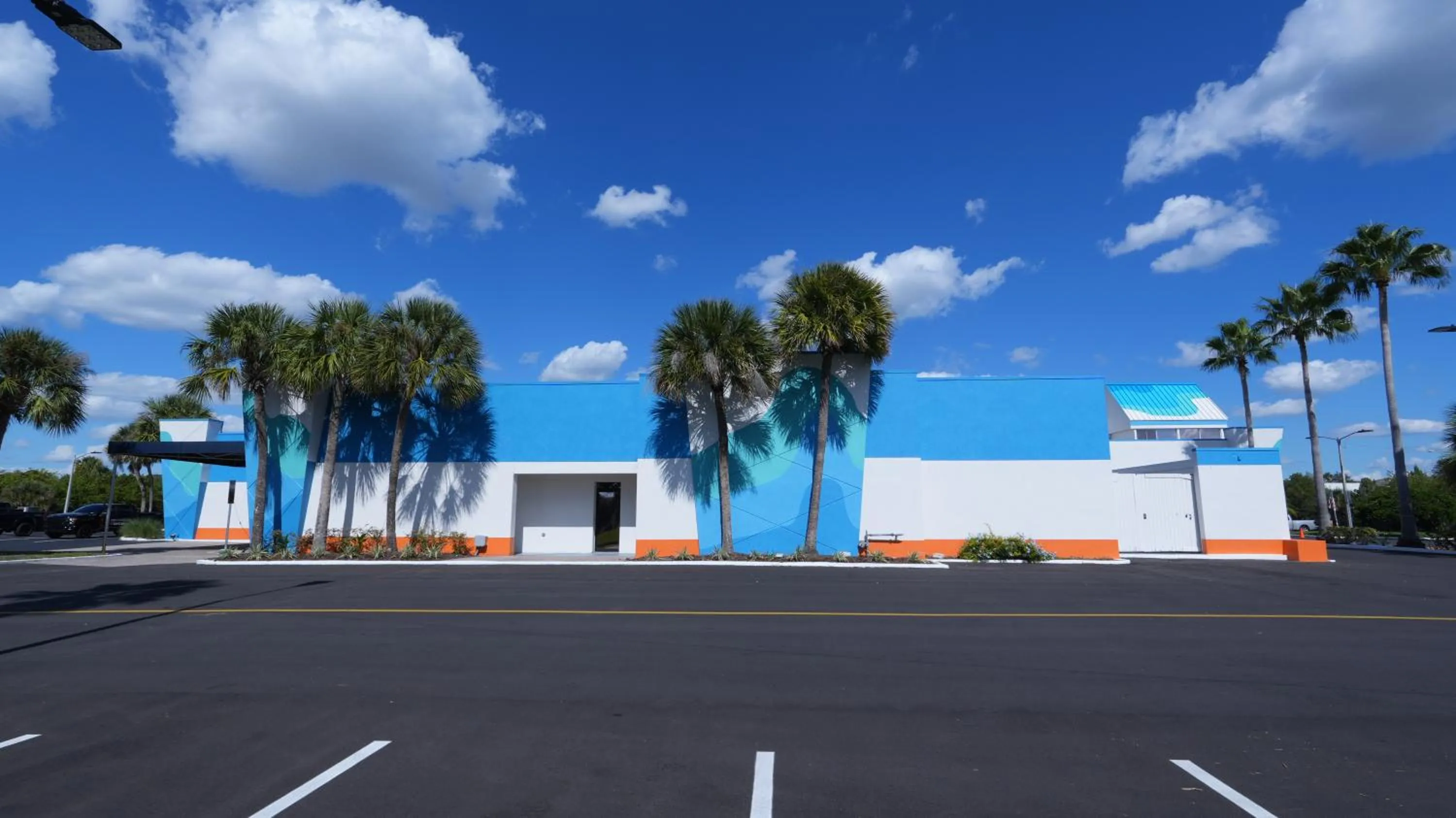 Parking in Ramada by Wyndham Flamingo Water Park