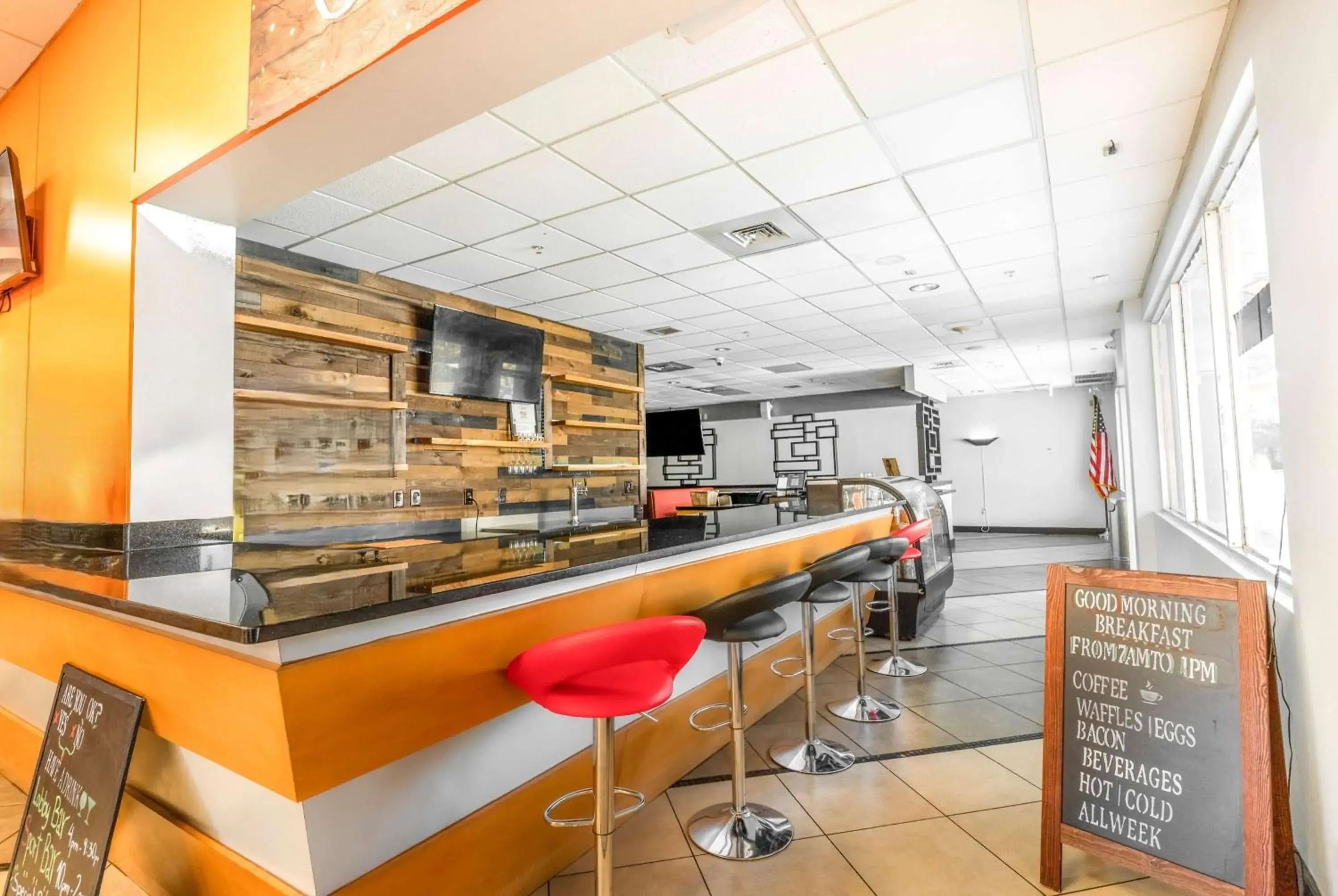 Lobby or reception in Ramada by Wyndham Flamingo Water Park Lobby or reception in Ramada by Wyndham Flamingo Water Park