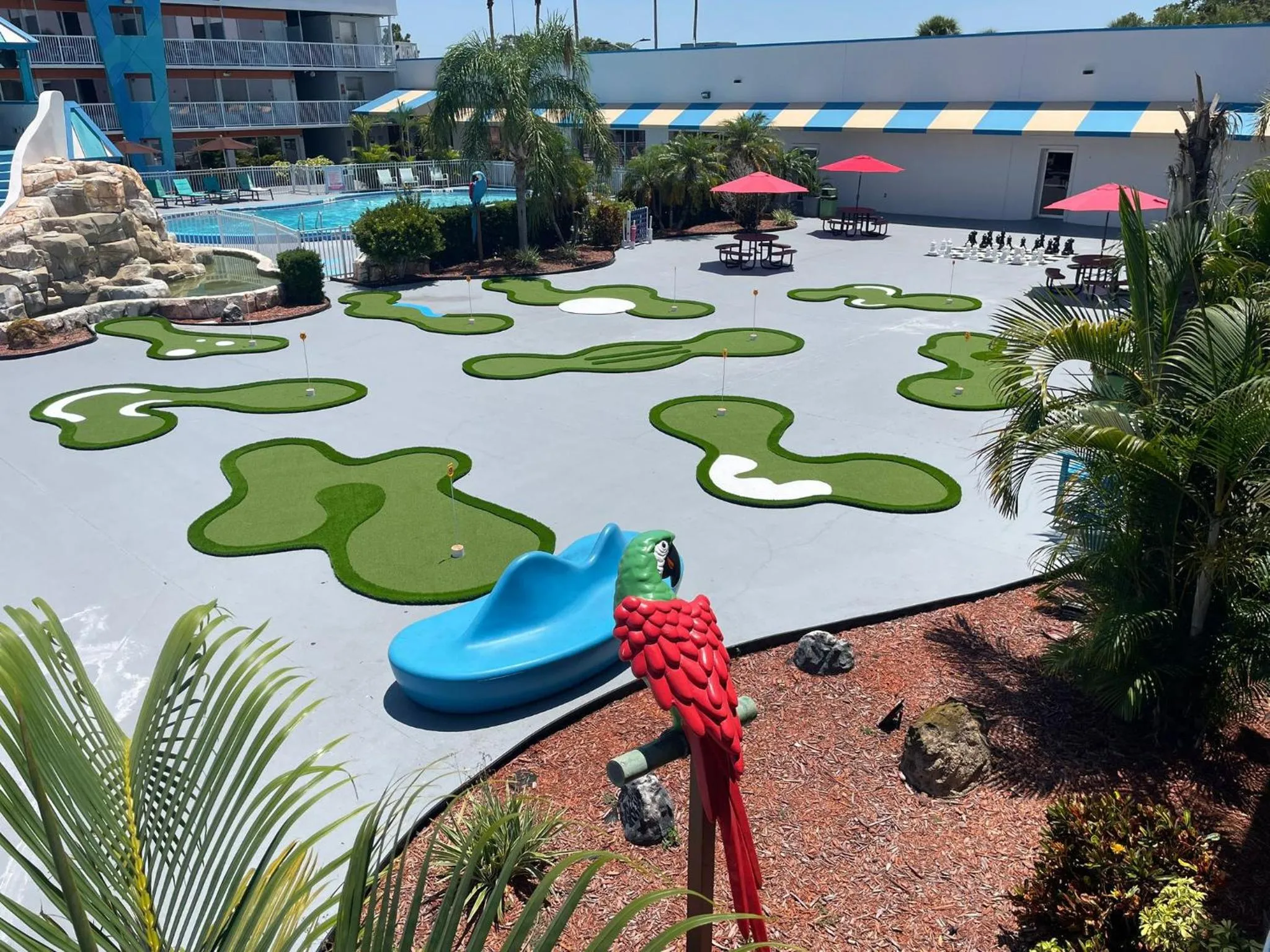 Minigolf in Ramada by Wyndham Flamingo Water Park
