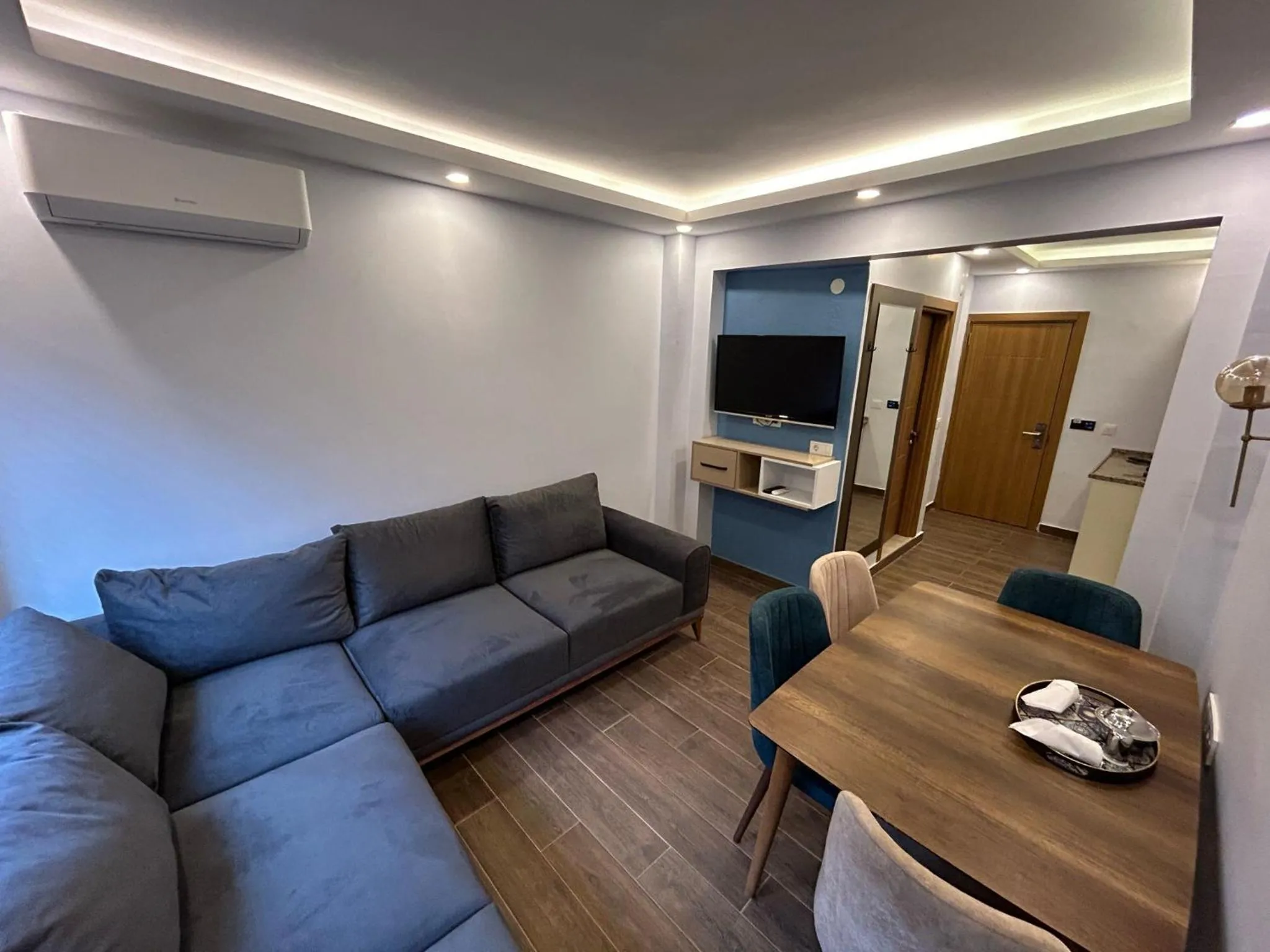 TV and multimedia in Hira Hotel