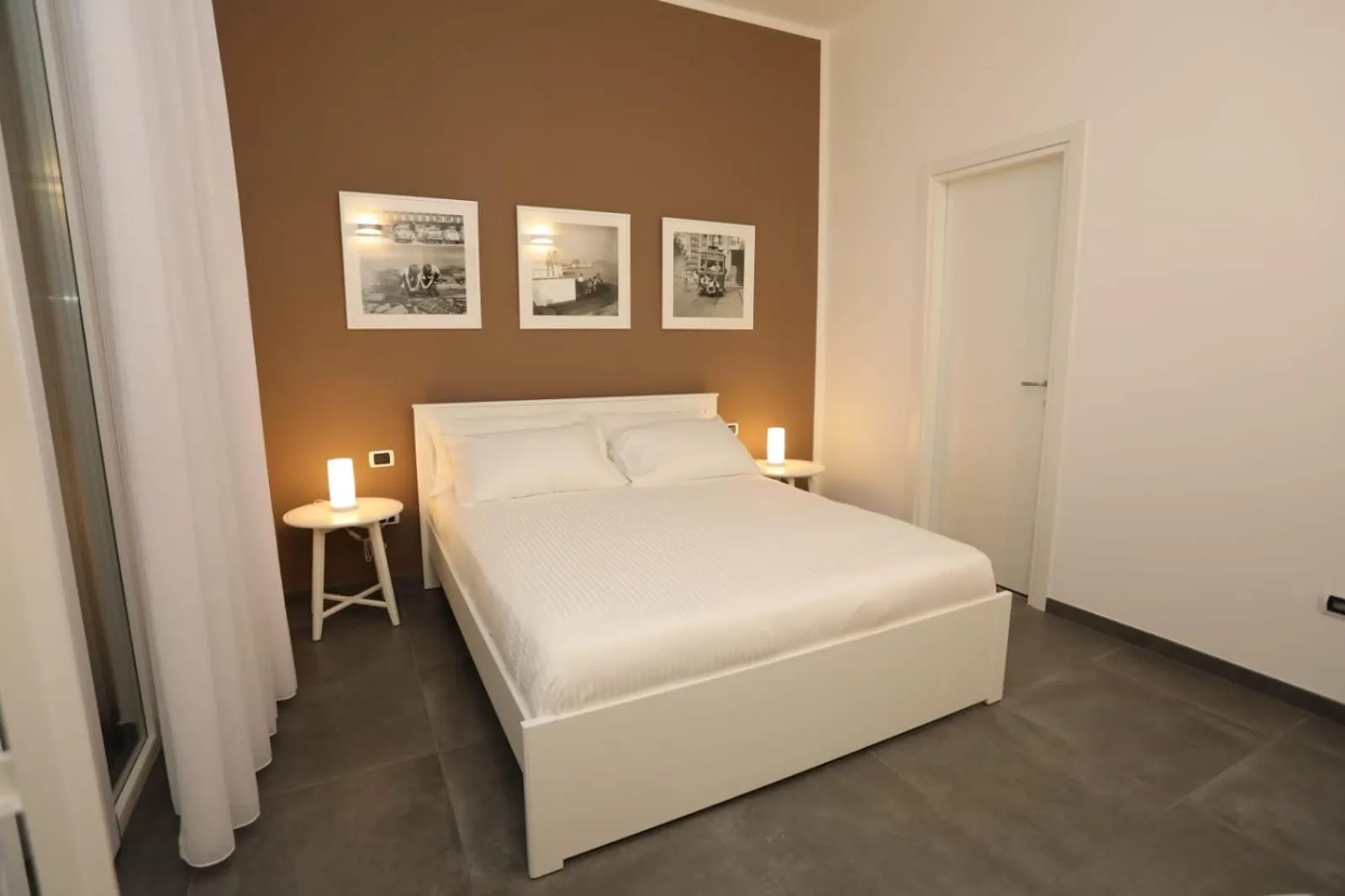 Bed in Delia Rooms & Gallery