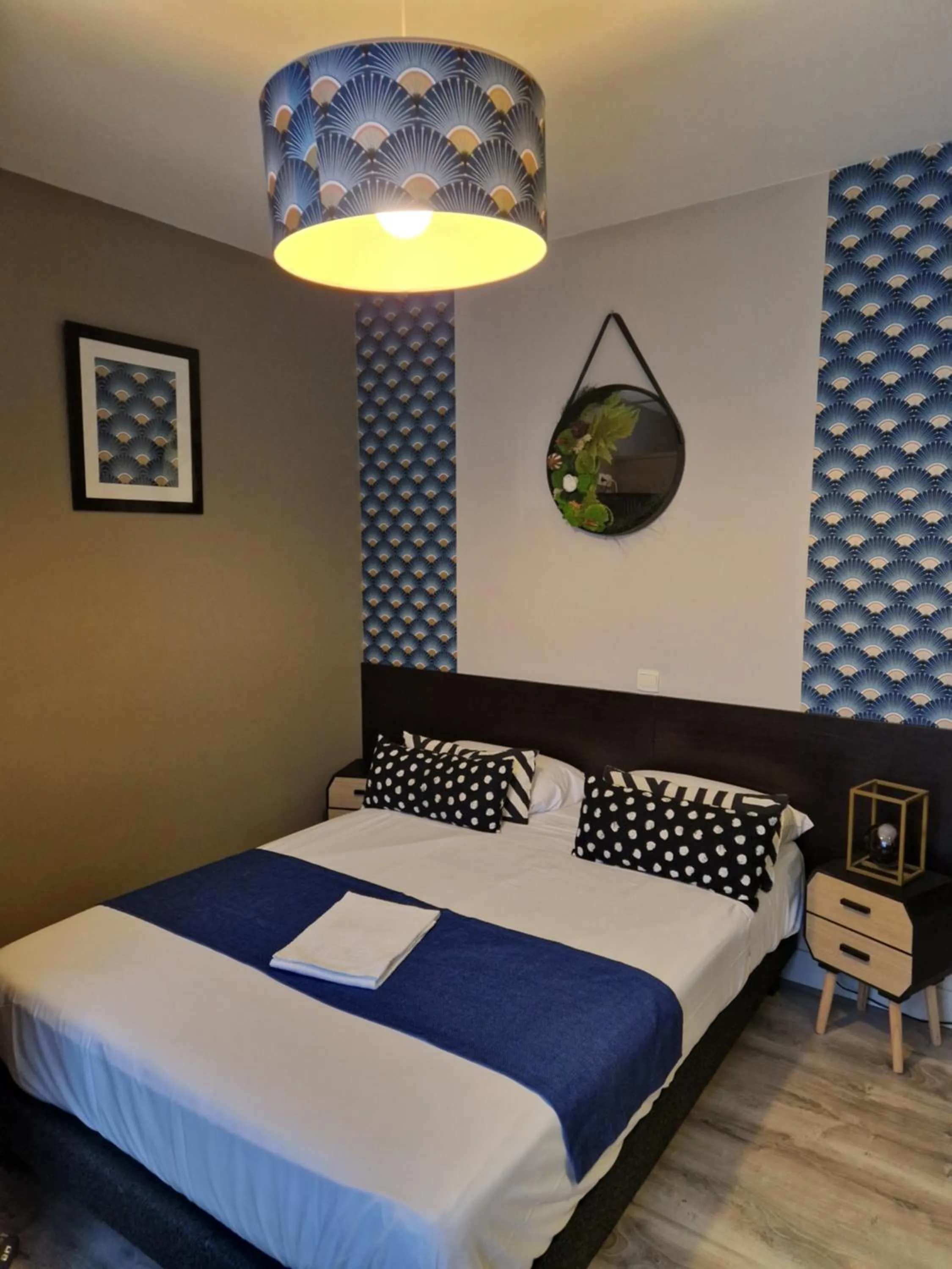 Bed in Hotel Saint François Précigné Soirée étape sur demande Proche Sablé-sur-Sarthe