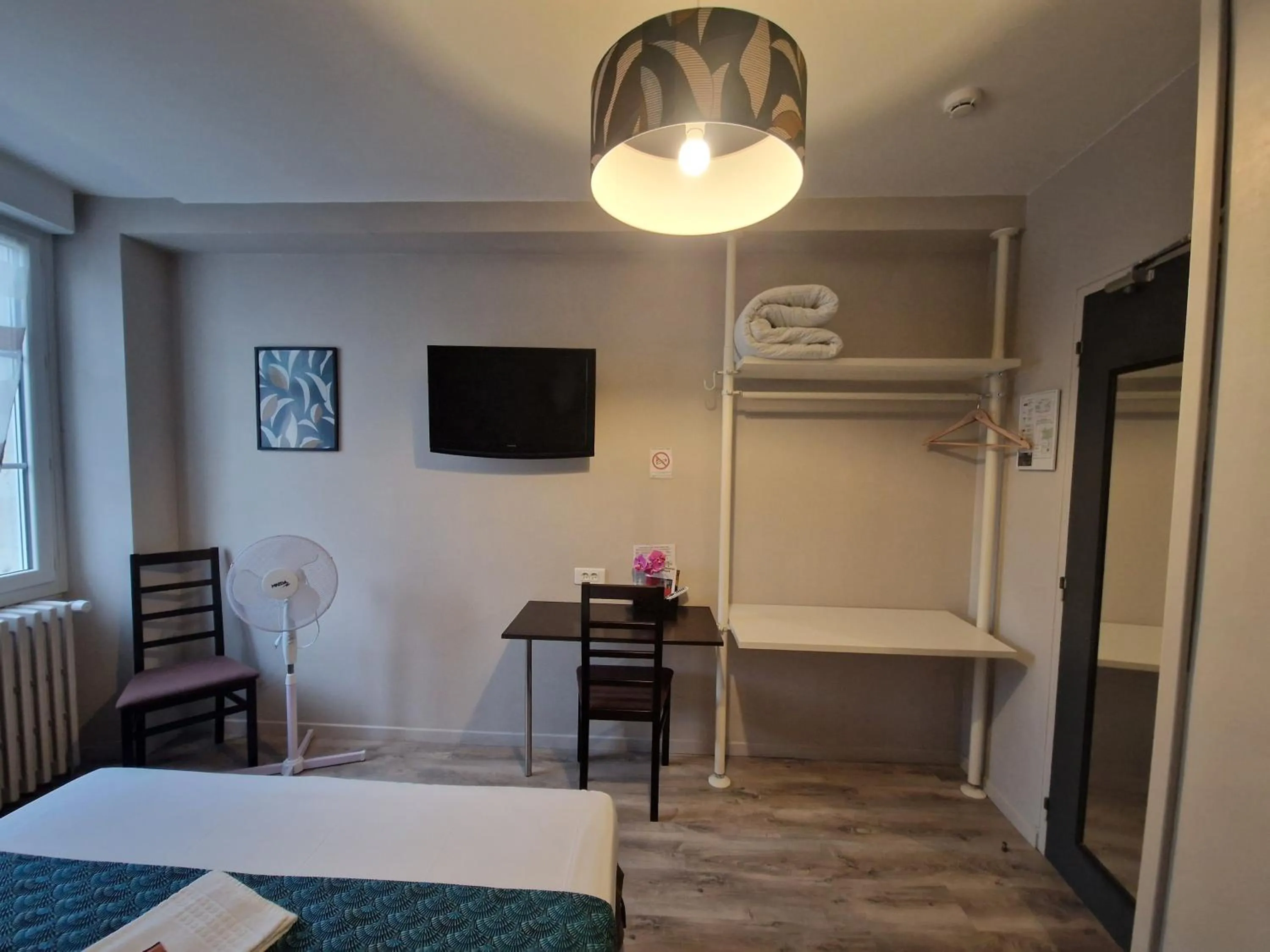 Bed in Hotel Saint François Précigné Soirée étape sur demande Proche Sablé-sur-Sarthe