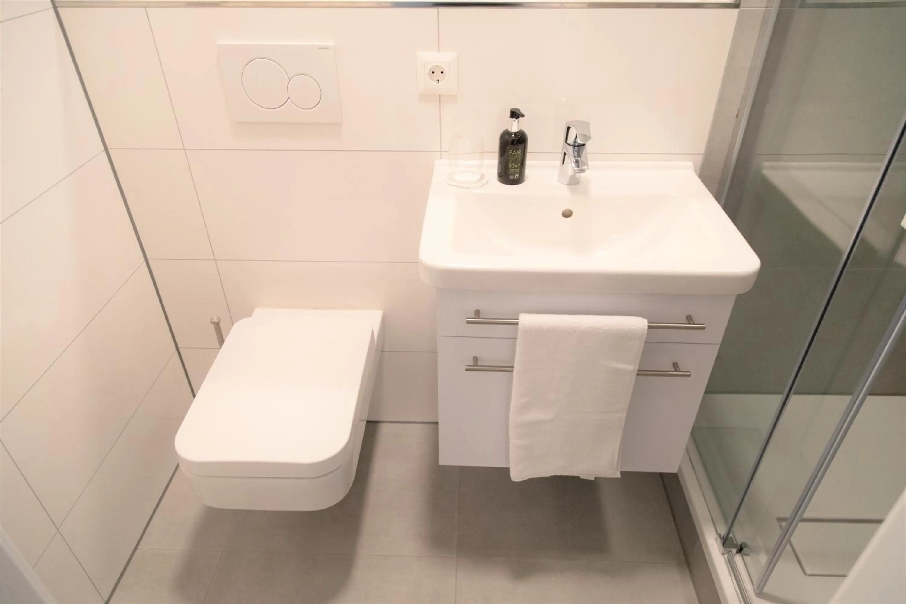 Bathroom in Amplidi Hotel Hannover