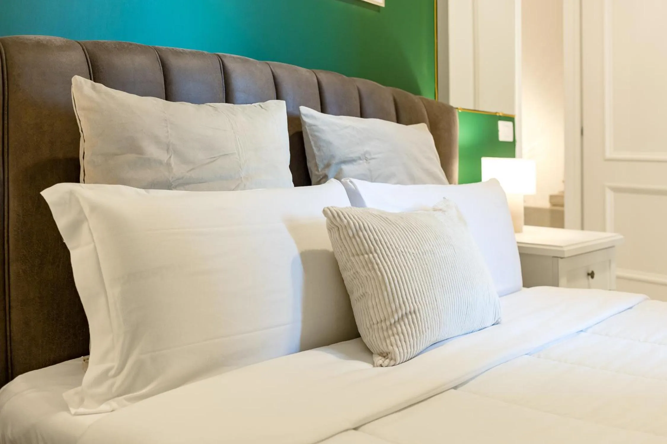 Bed in DrsRome - Roman's Ruins Colosseum