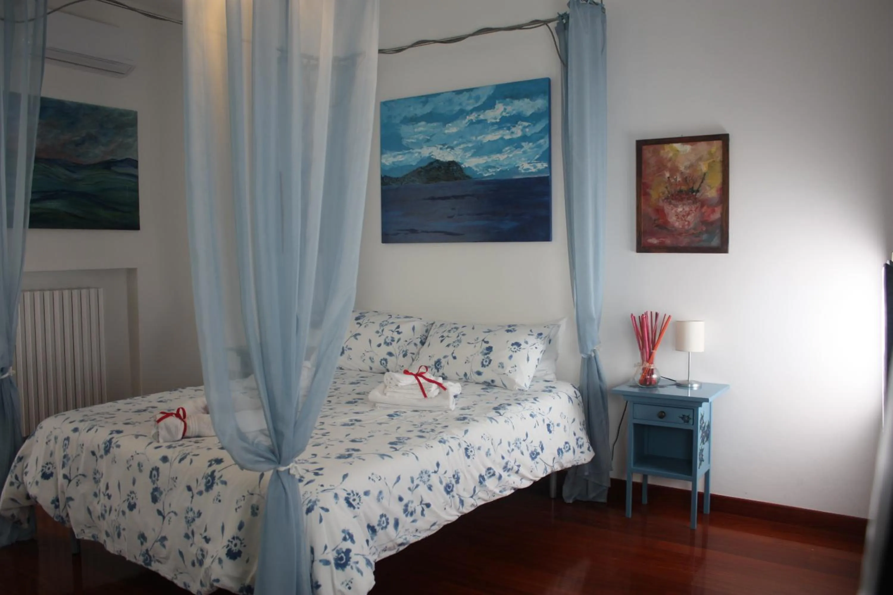 Photo of the whole room, Bed in Maruru B & B dell'Arte