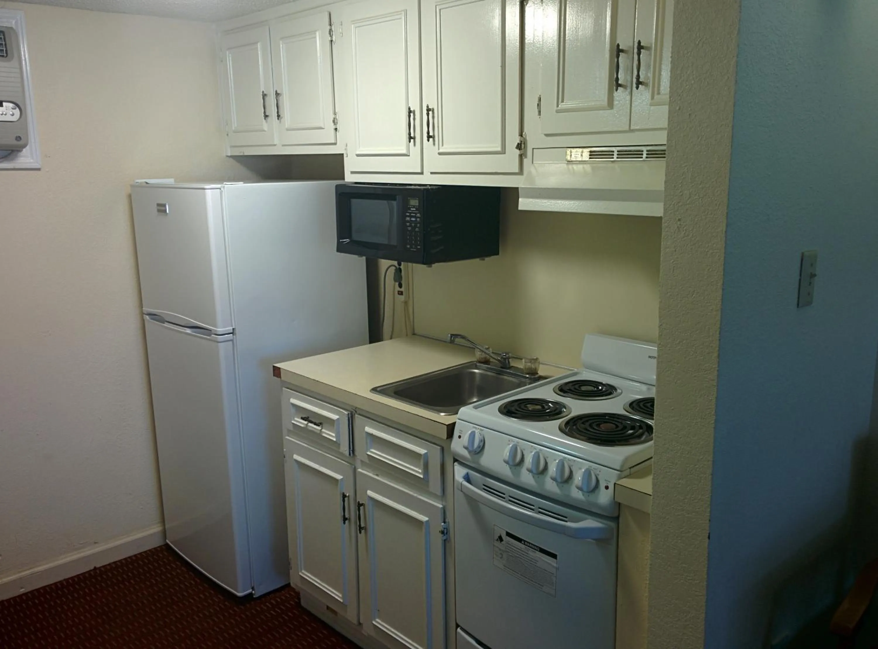 Kitchen or kitchenette in Sea Dunes Oceanfront