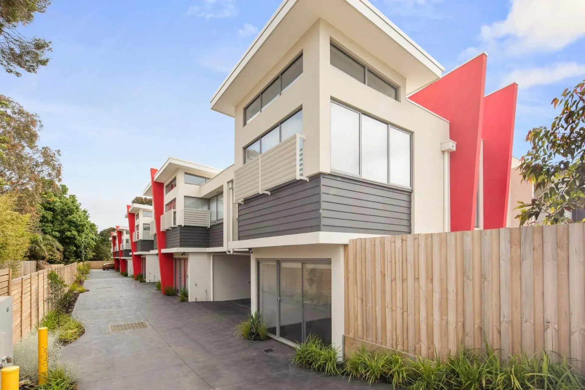 Three-Bedroom Apartment in Phillip Island Townhouses Three-Bedroom Apartment in Phillip Island Townhouses