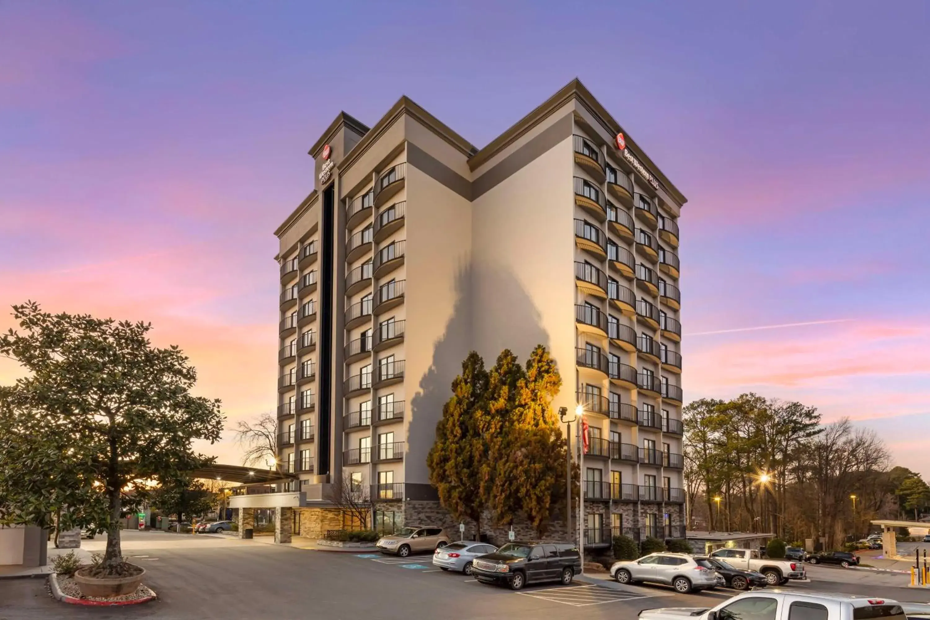 Property building in Best Western Plus Atlanta Airport East Property building in Best Western Plus Atlanta Airport East