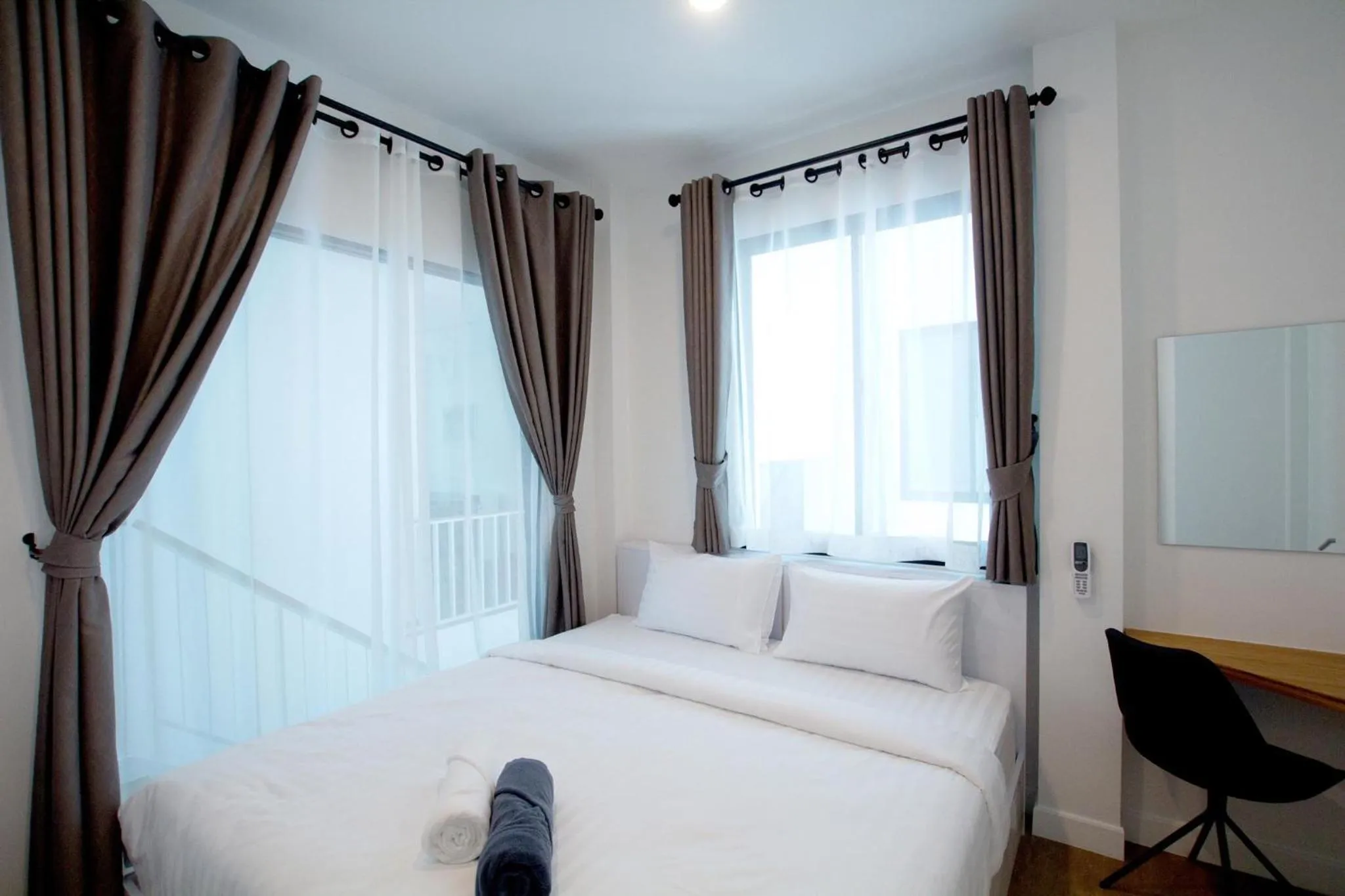 Bedroom, Bed in Happy Family Villa