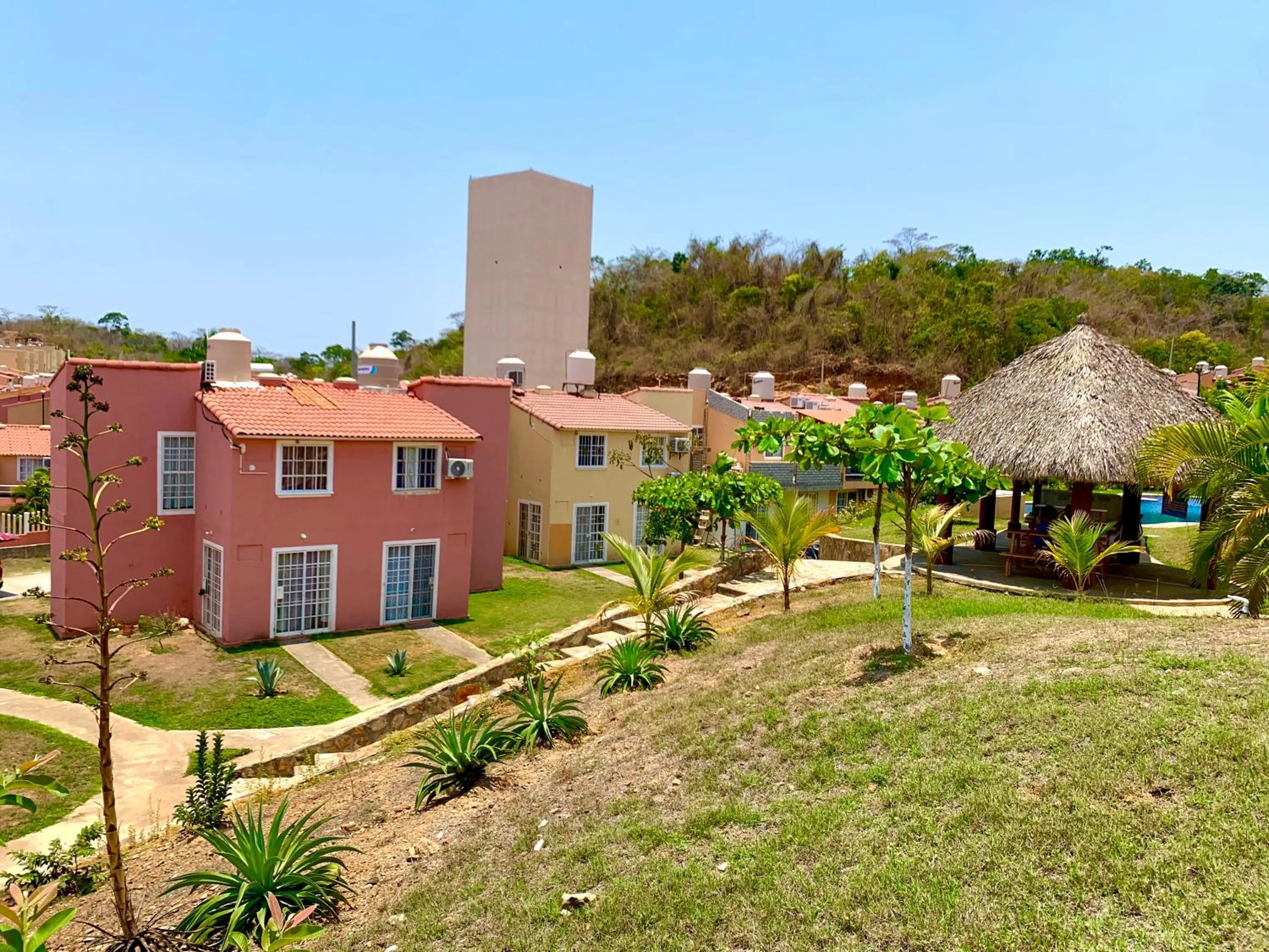 Property building in sweet home ixtapa comfort